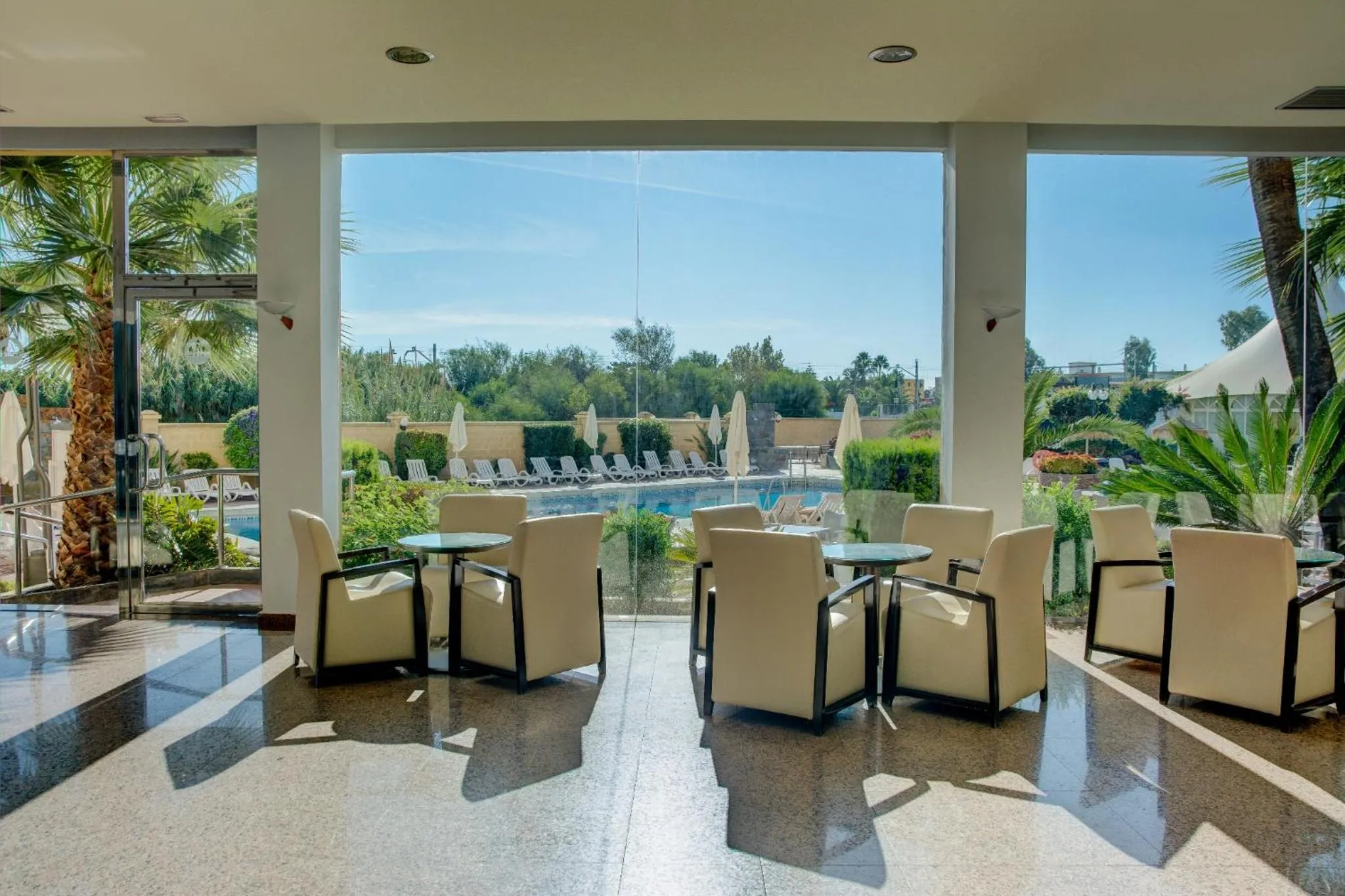 Lounge or bar in BLUESEA Costa Serena