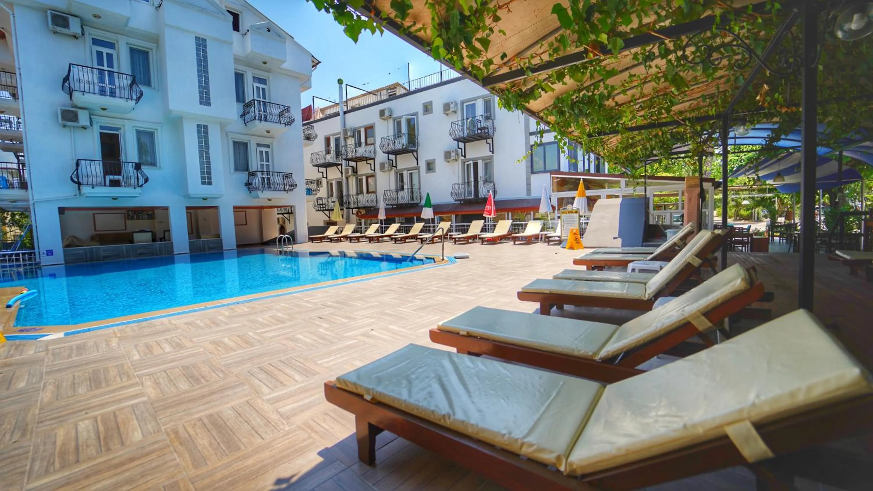 Property building in Yücel Hotel