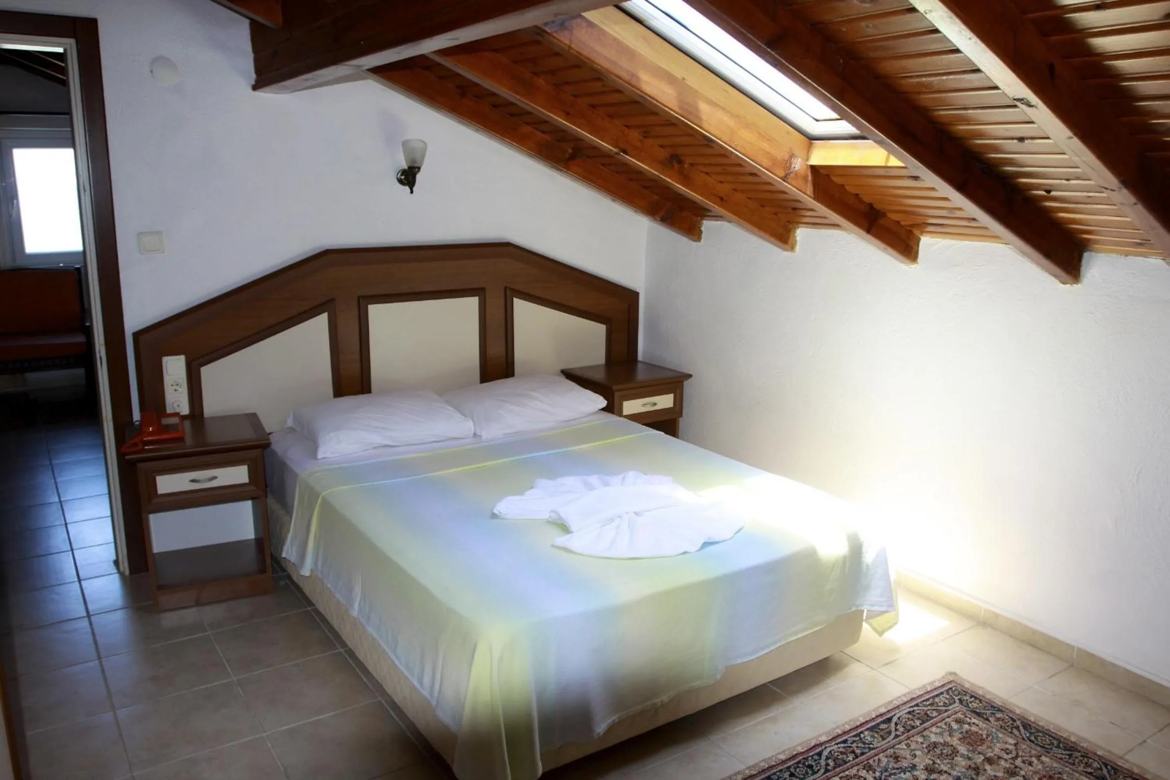 Bedroom, Bed in Yücel Hotel