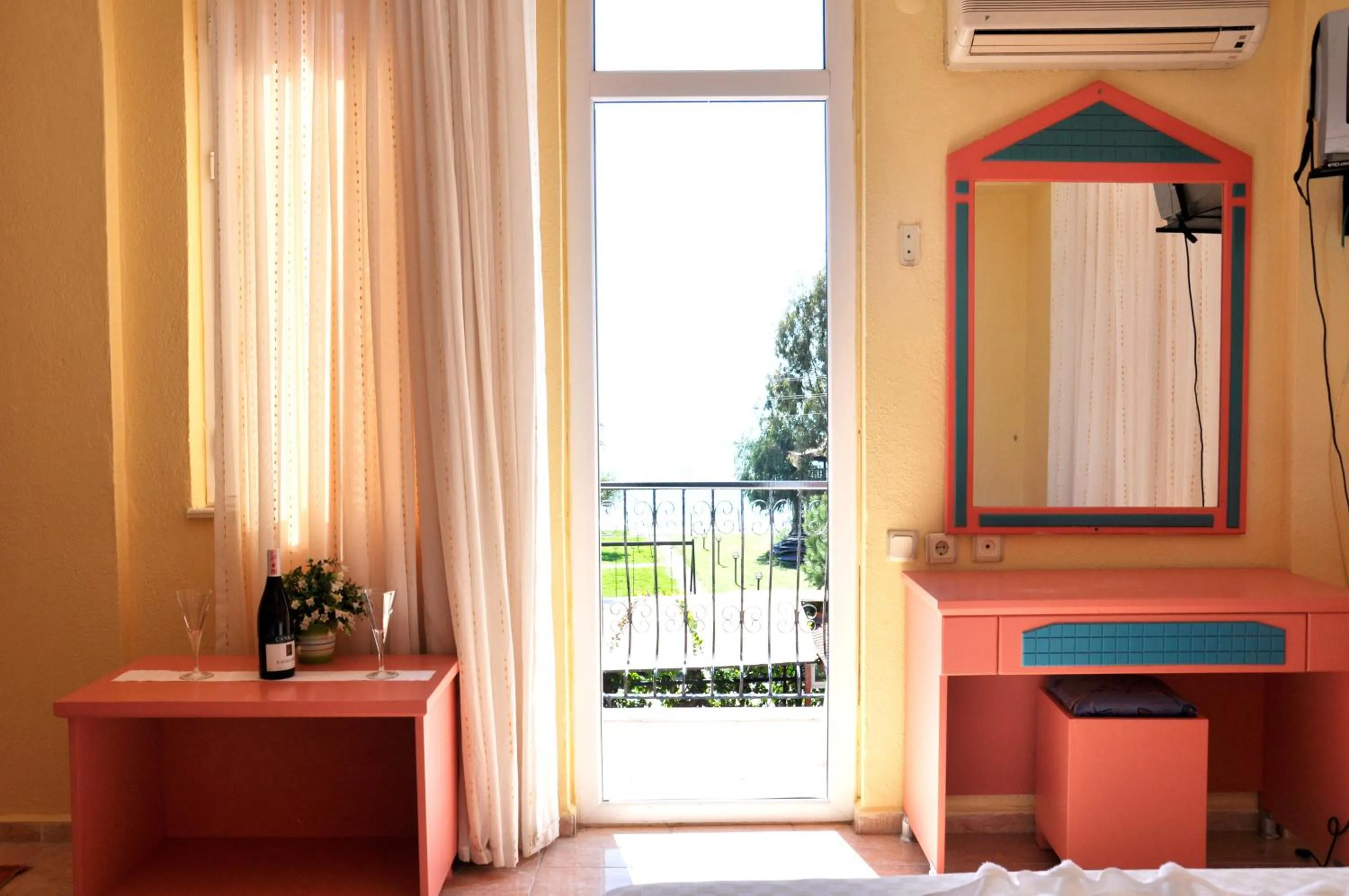 Pool view in Yücel Hotel