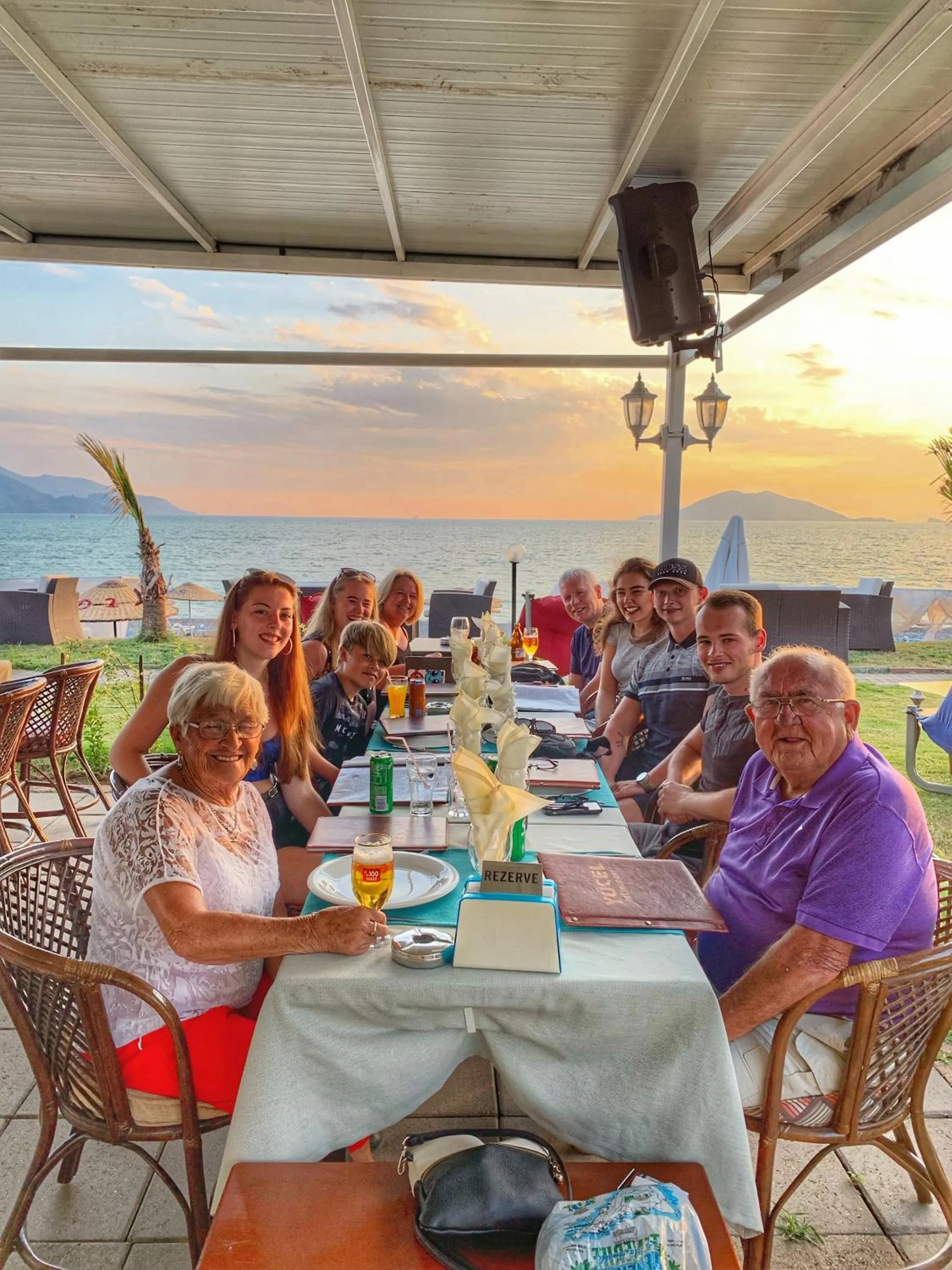 Restaurant/places to eat in Yücel Hotel