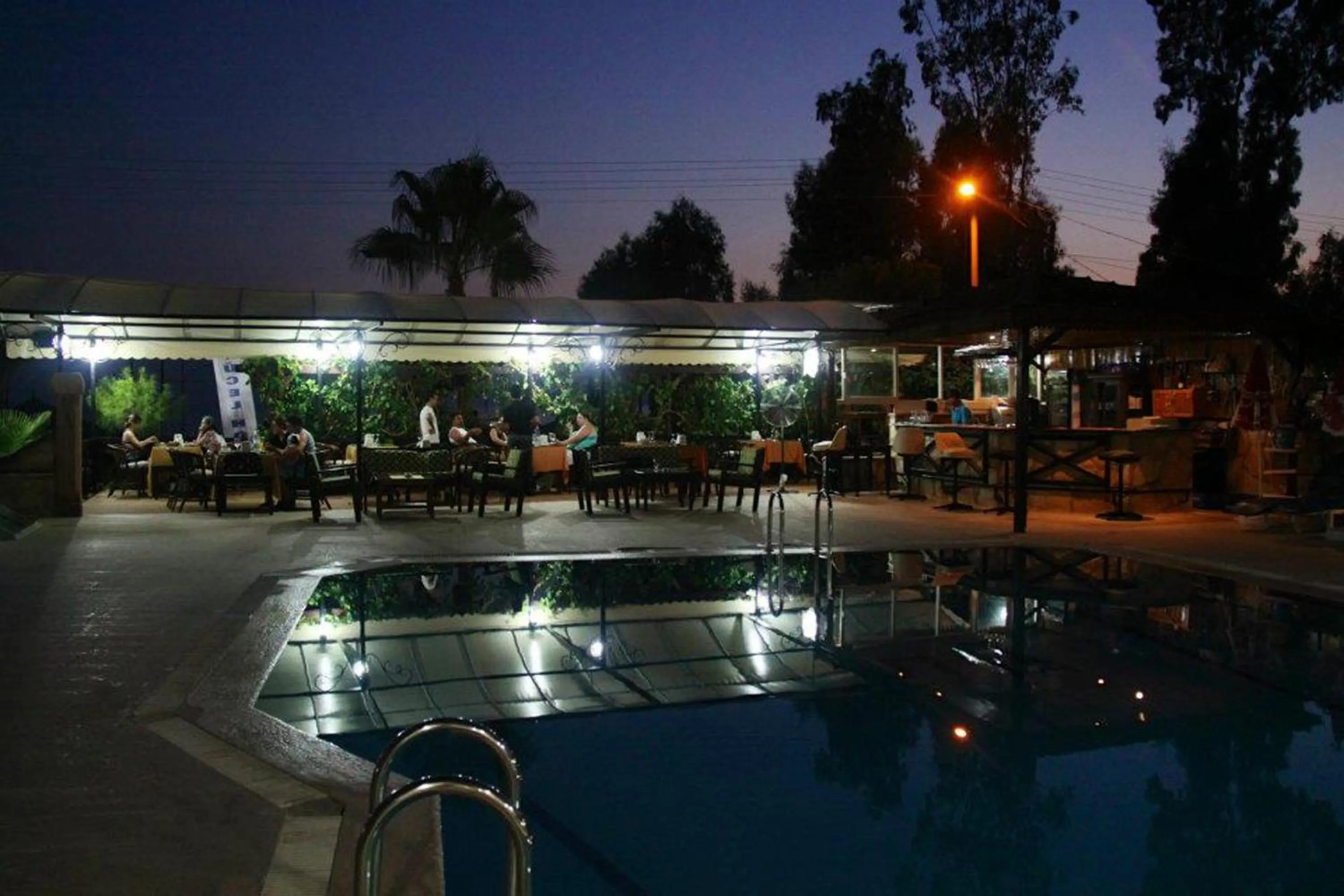 Restaurant/places to eat in Yücel Hotel