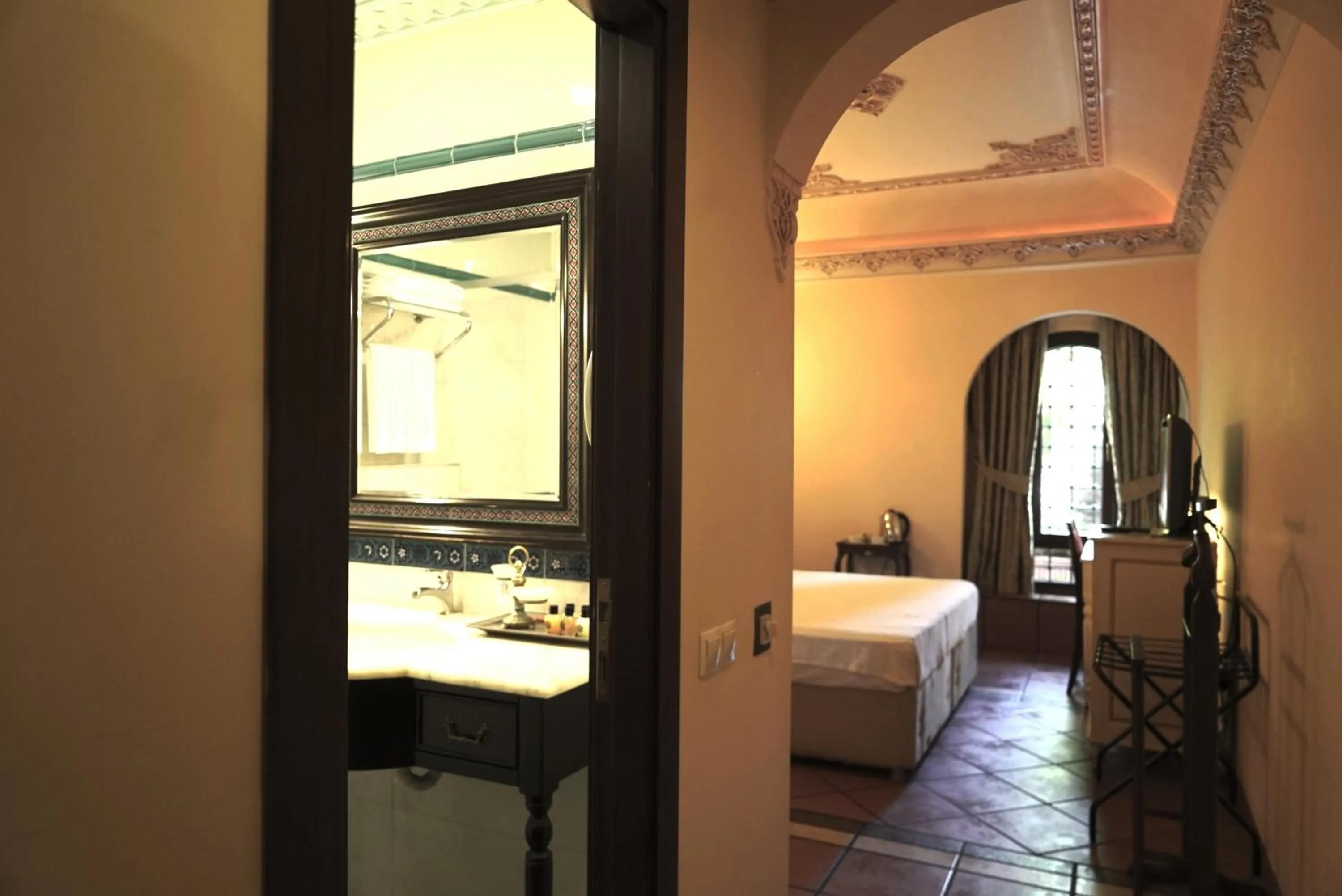 Toilet, Bed in Sultanahmet Palace Hotel