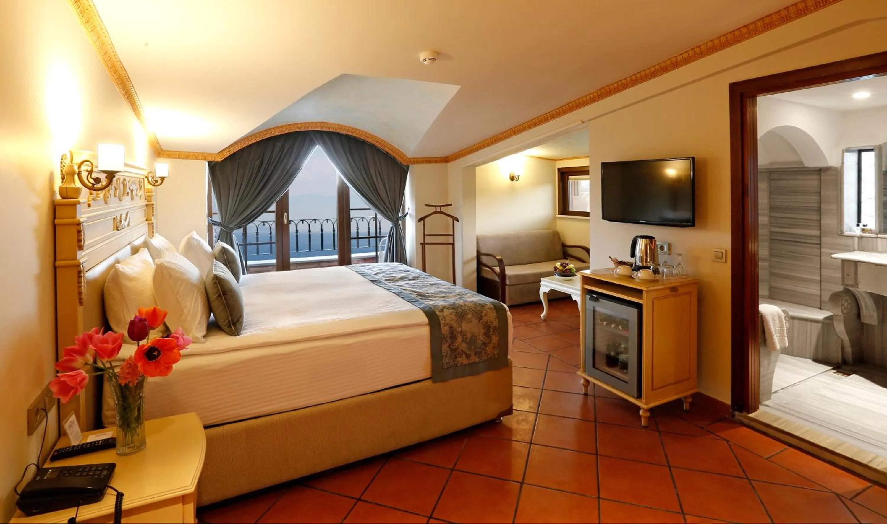 TV and multimedia, Bed in Sultanahmet Palace Hotel