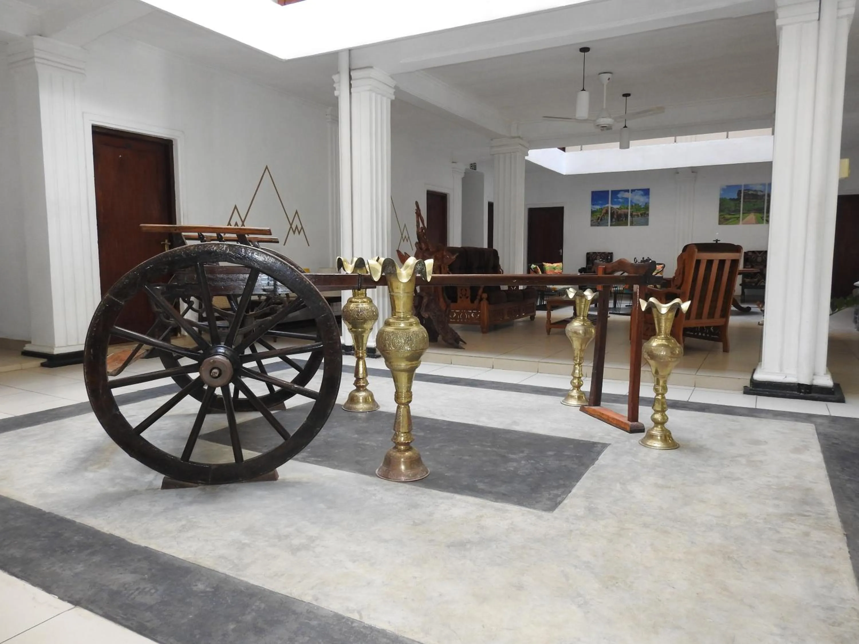 Property building in Paradise Inn