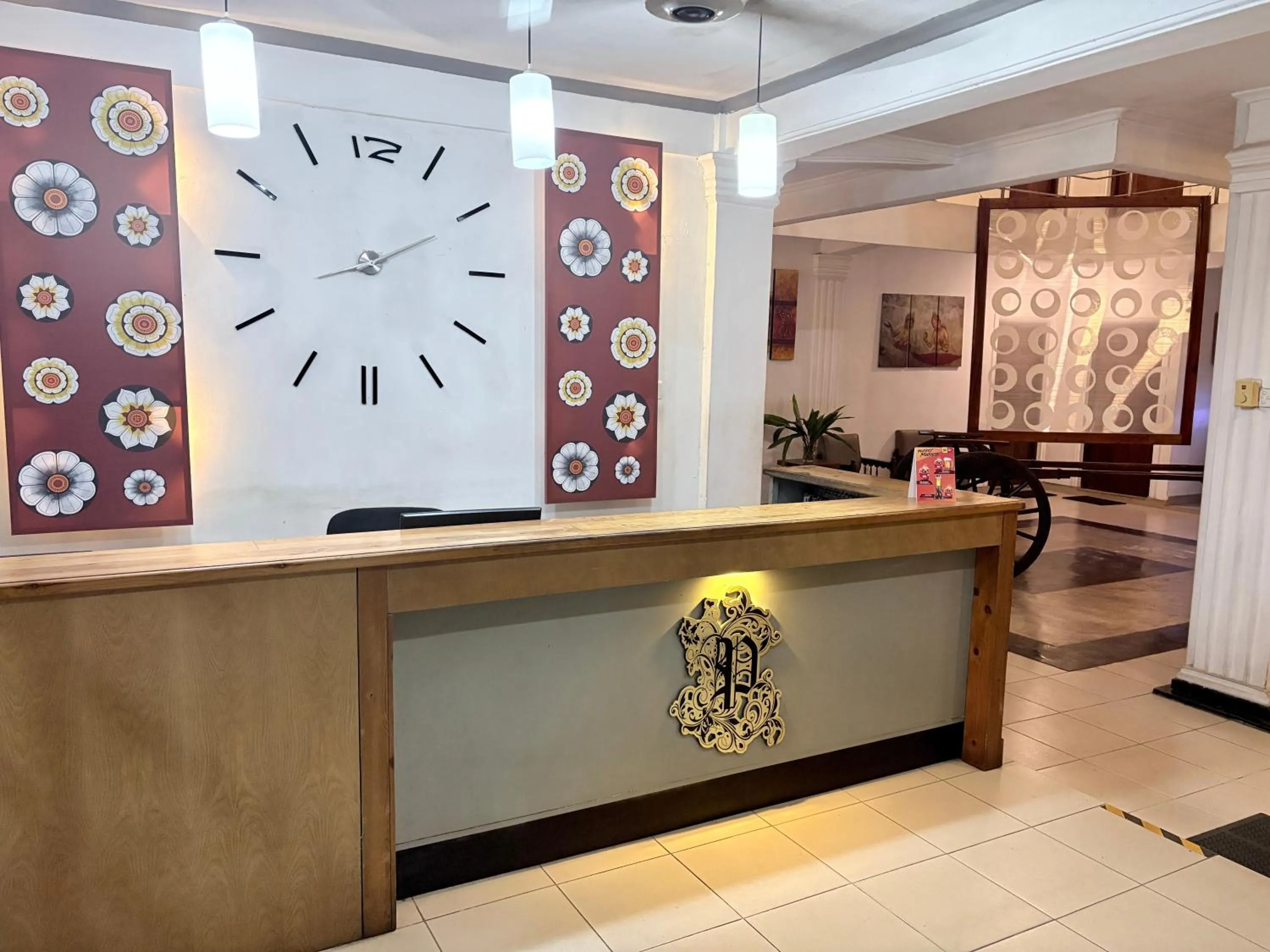 Lobby or reception in Paradise Inn