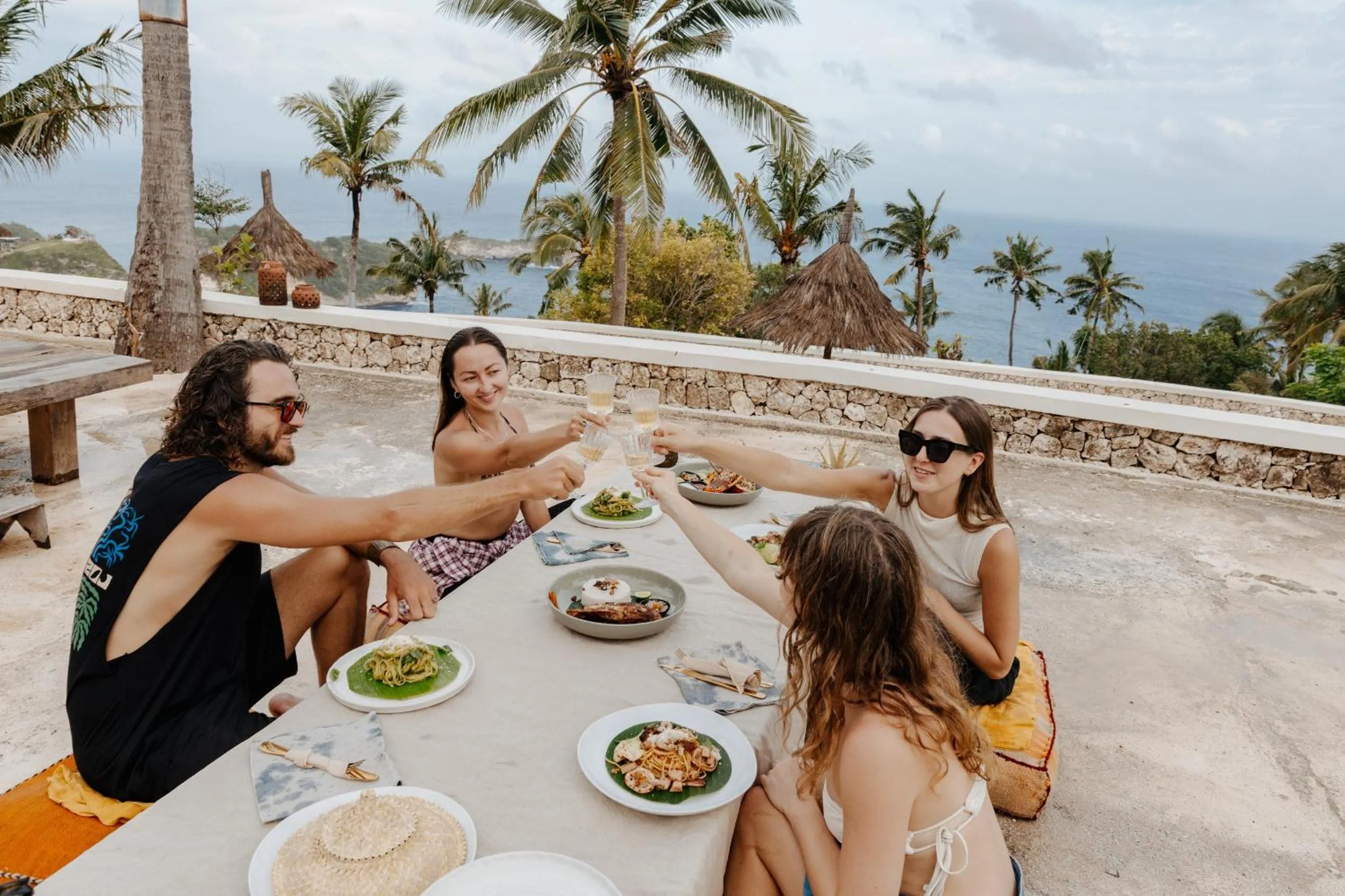 Restaurant/places to eat in The Raja Lima