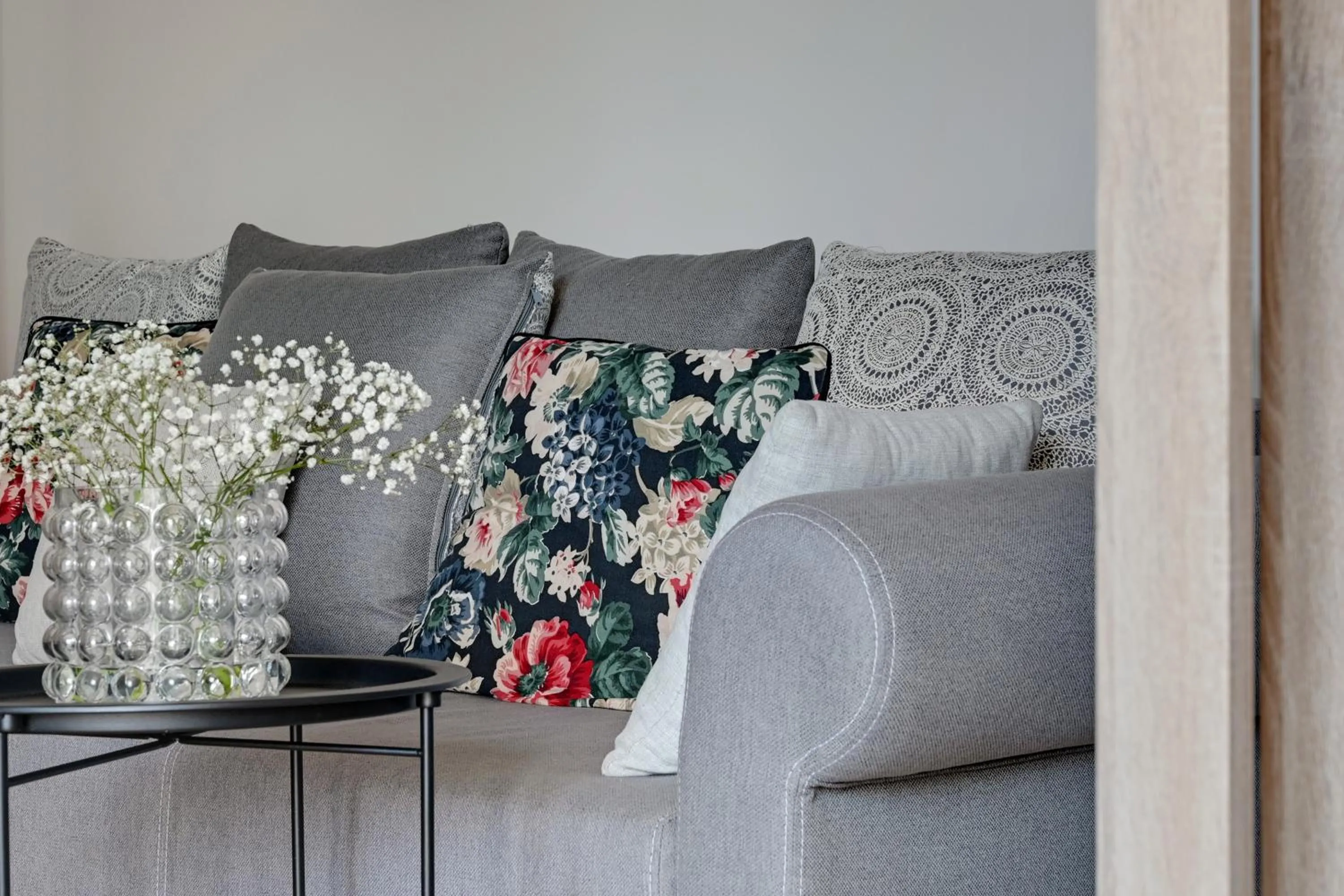 Living room in Old Town by Welcome Apartment