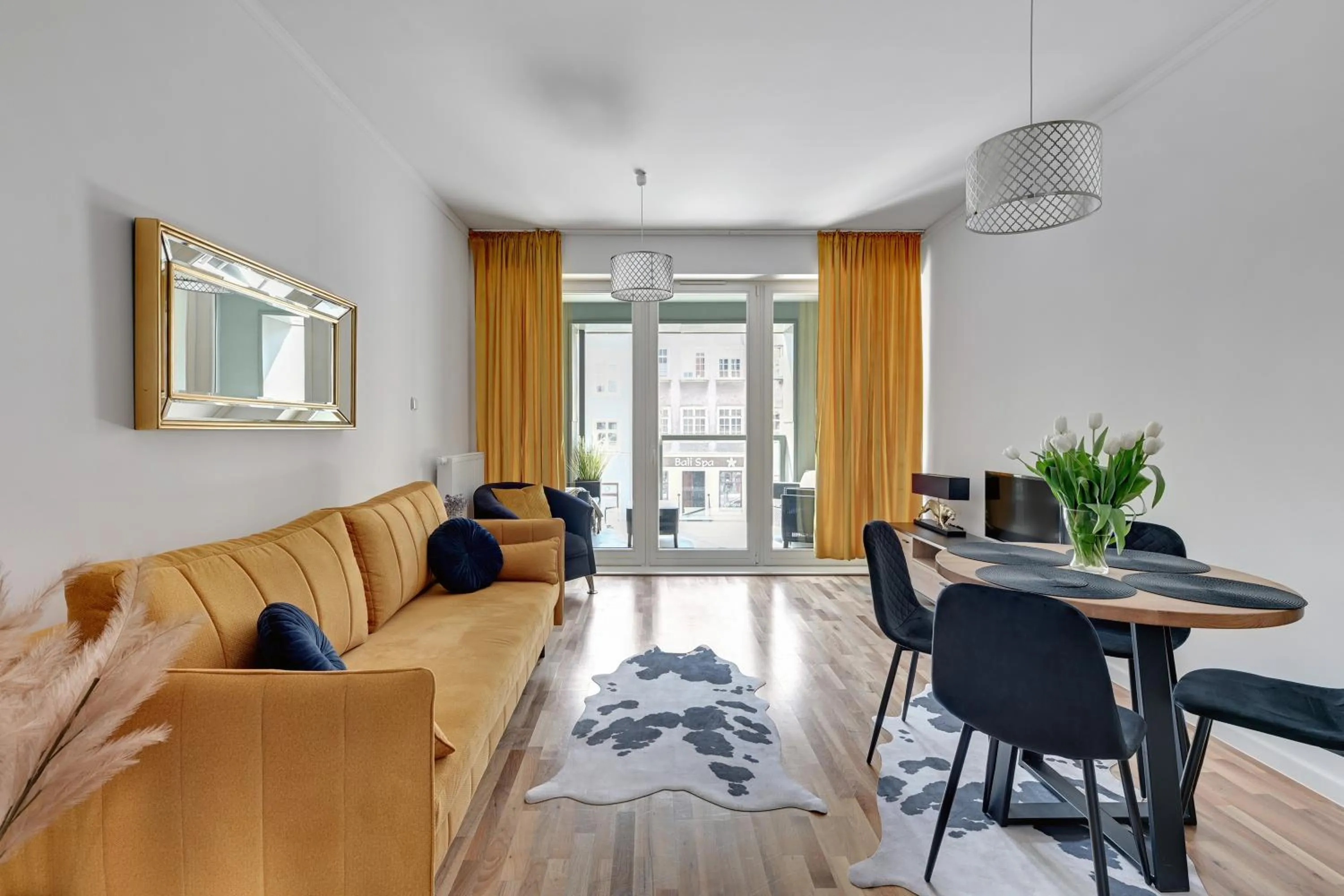 Living room in Old Town by Welcome Apartment