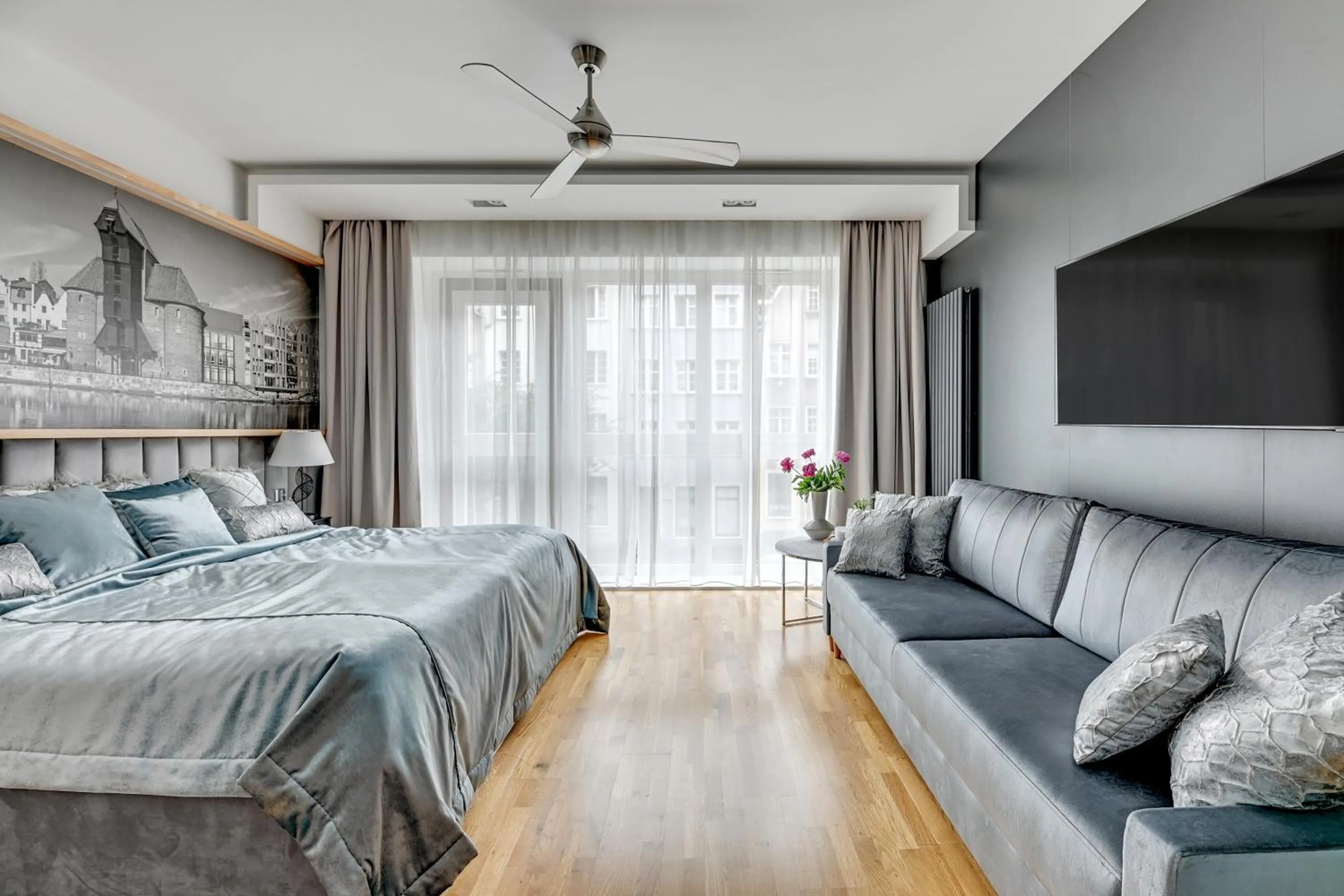 Living room in Old Town by Welcome Apartment