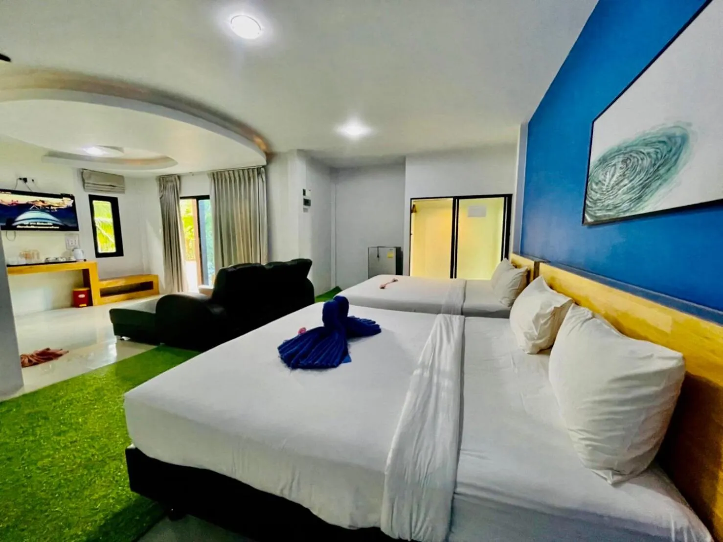 Bed in Rimnatee Resort Trang