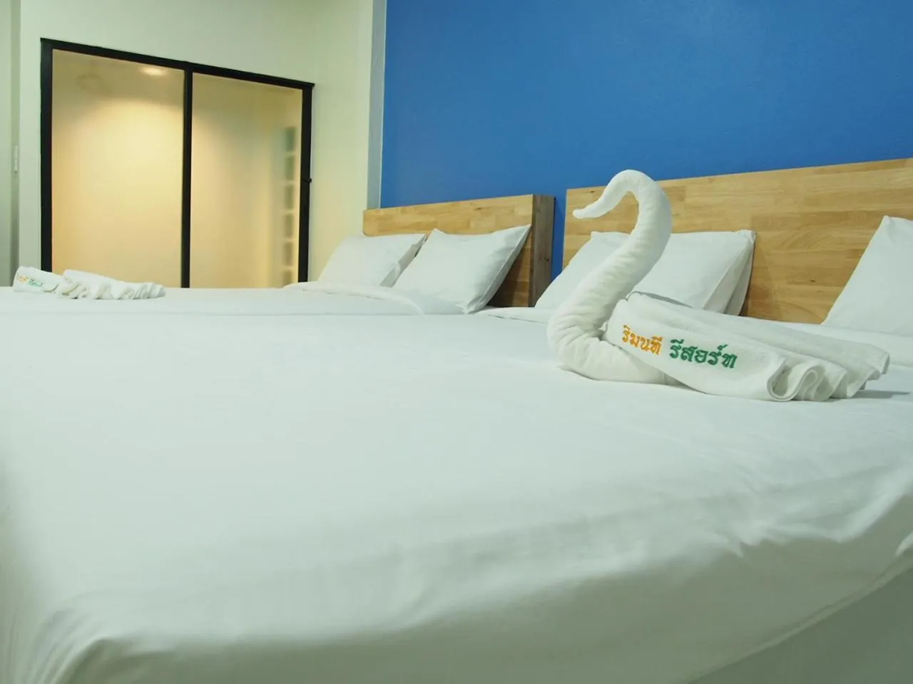 Bed in Rimnatee Resort Trang