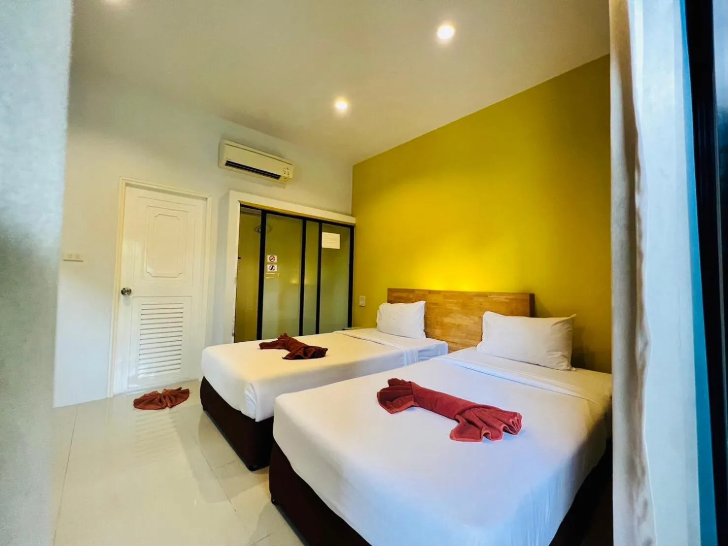 Property building, Bed in Rimnatee Resort Trang