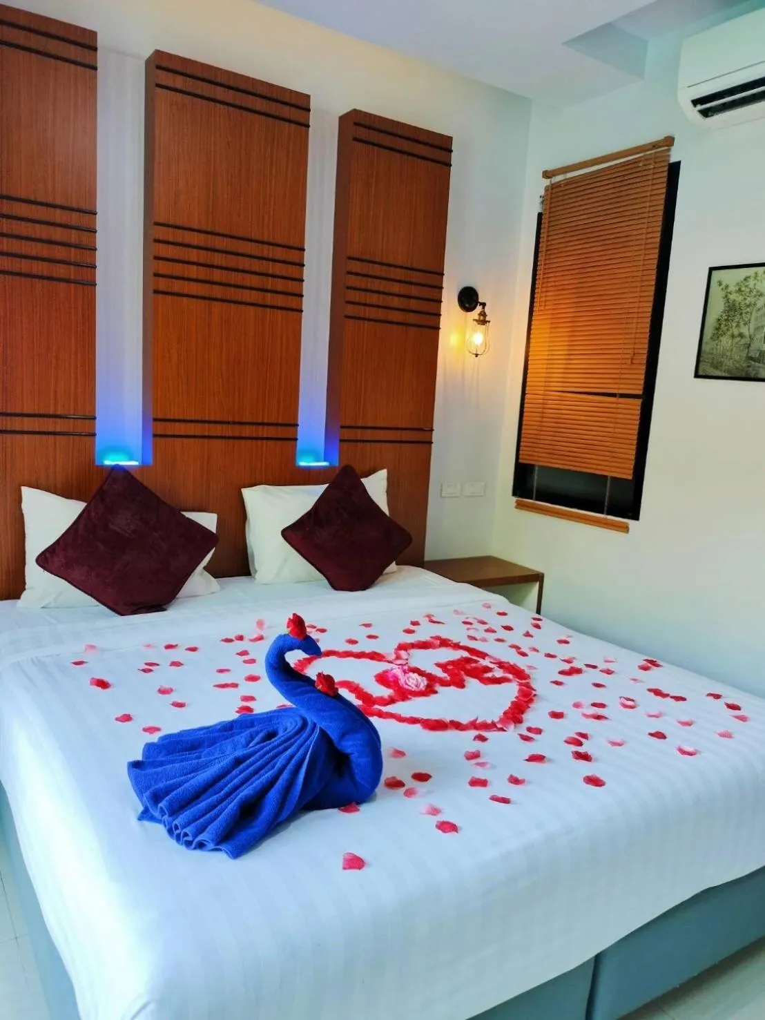 Bed in Rimnatee Resort Trang