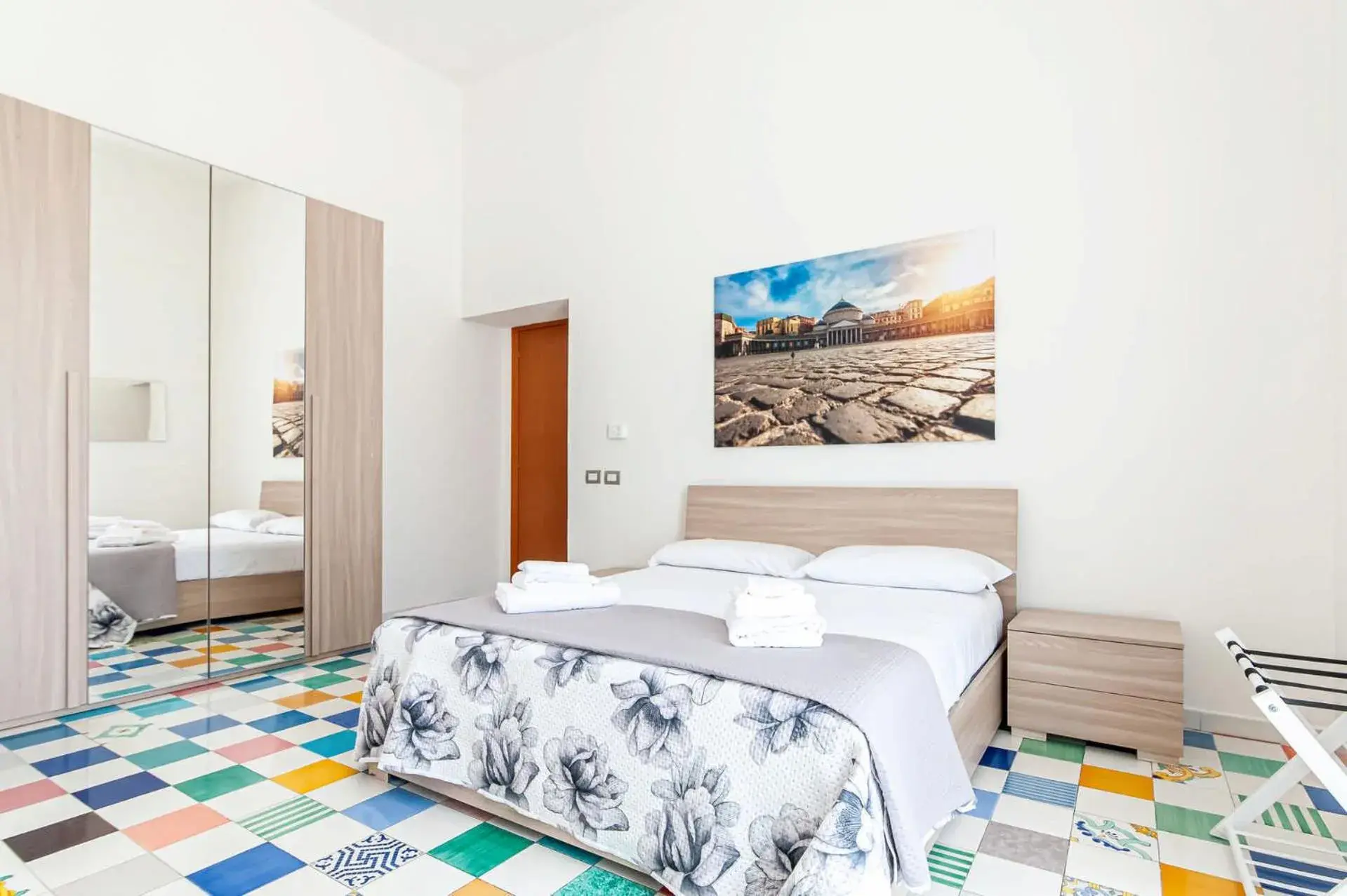 Superior One-Bedroom Apartment with Balcony in Appartamenti La Dimora di Parthenope Centro Storico Superior One-Bedroom Apartment with Balcony in Appartamenti La Dimora di Parthenope Centro Storico