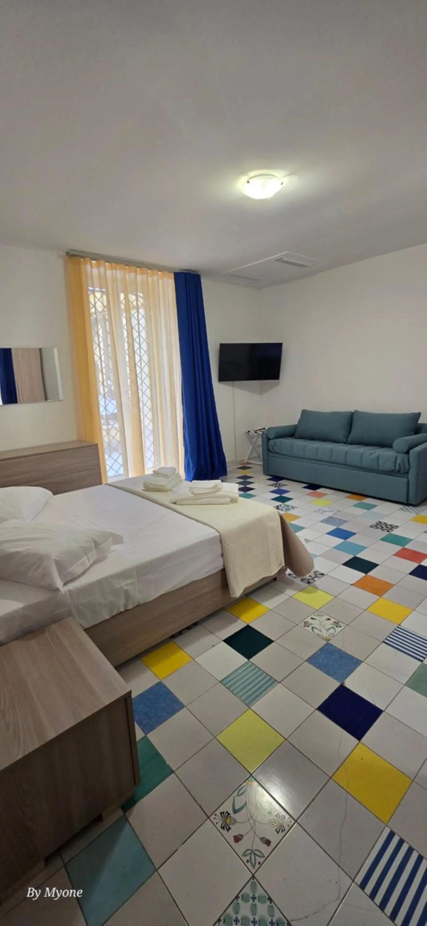 Bed in Appartamenti La Dimora di Parthenope Centro Storico