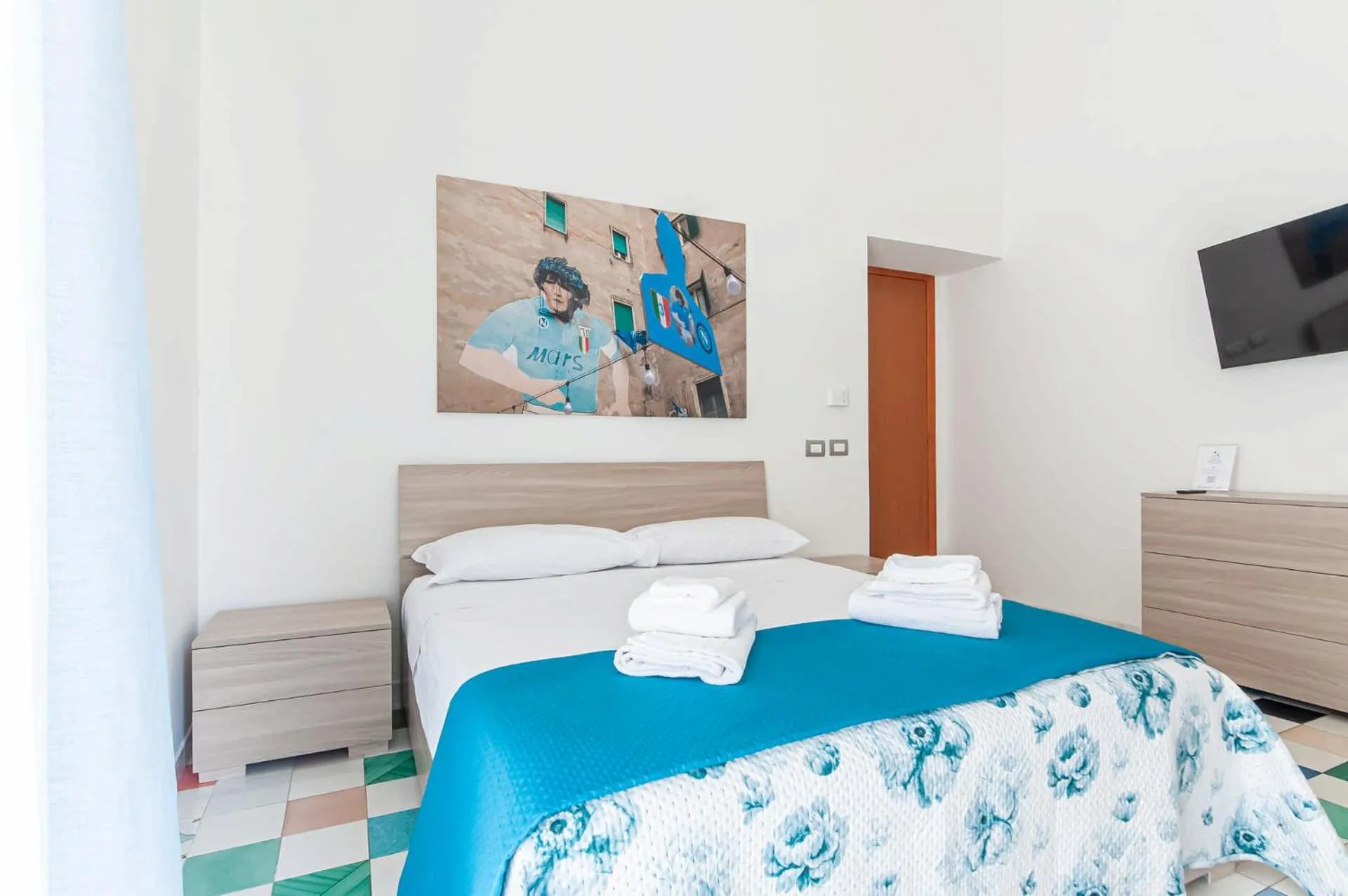 Bed in Appartamenti La Dimora di Parthenope Centro Storico