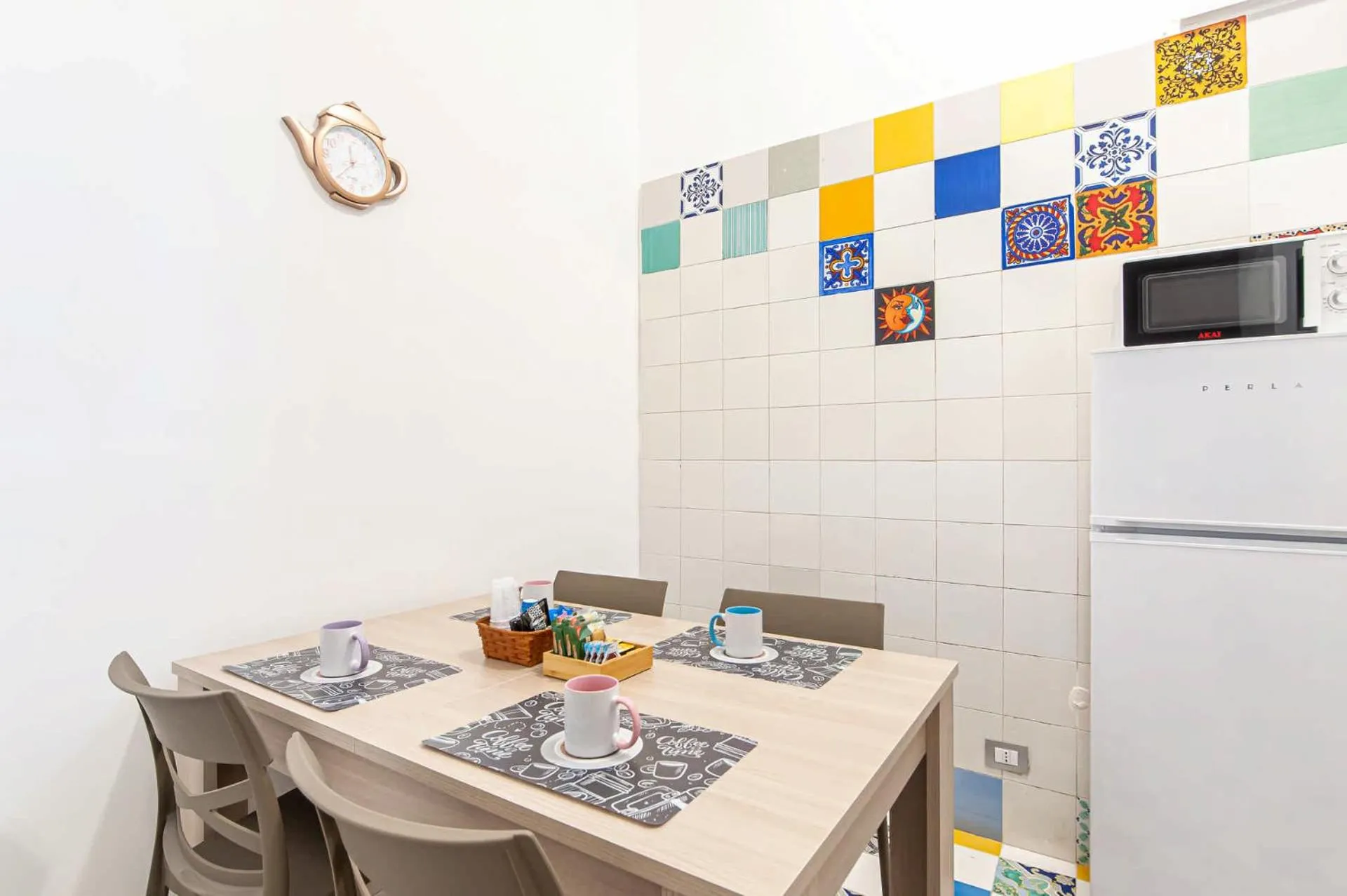 Kitchen or kitchenette in Appartamenti La Dimora di Parthenope Centro Storico