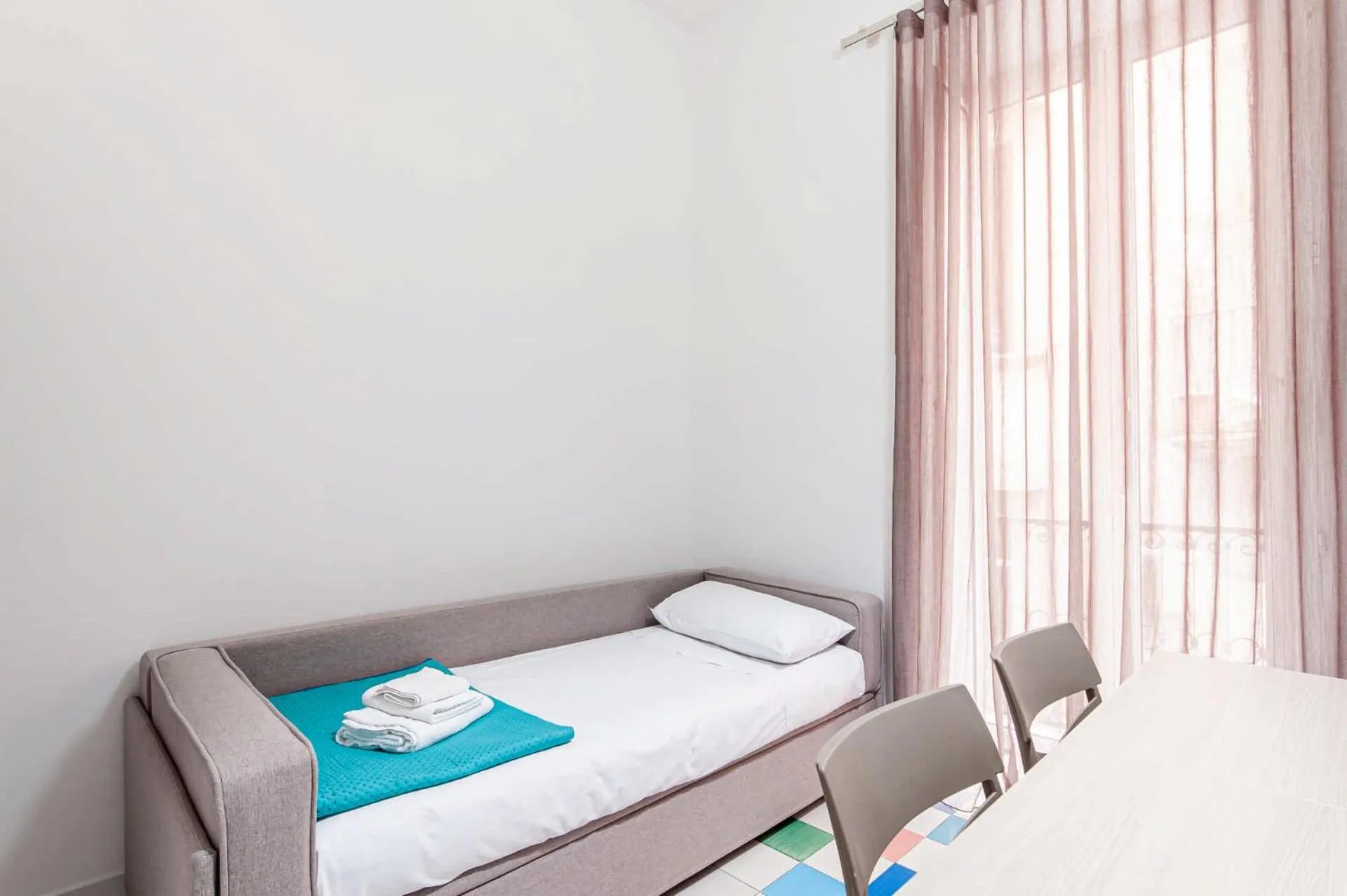 Bed in Appartamenti La Dimora di Parthenope Centro Storico