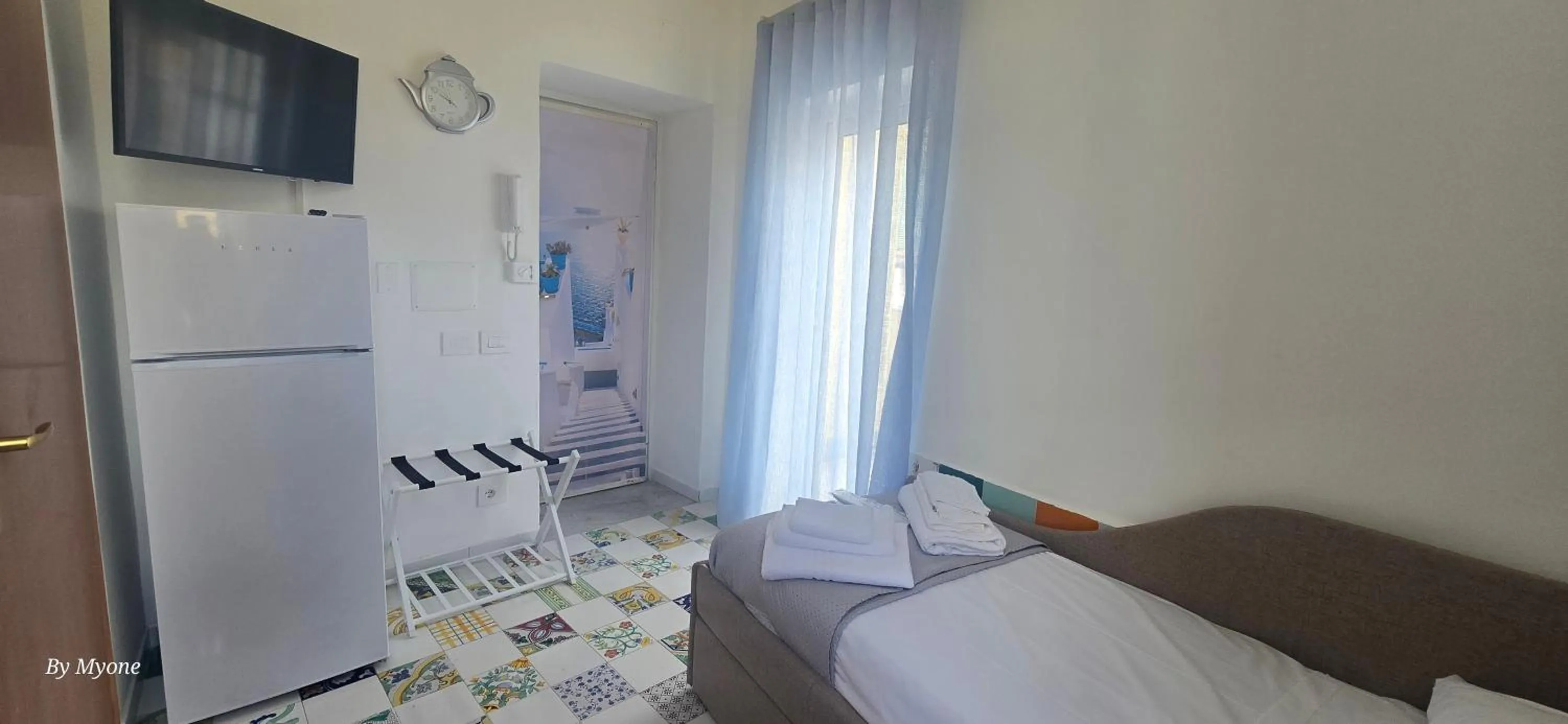 Bed in Appartamenti La Dimora di Parthenope Centro Storico