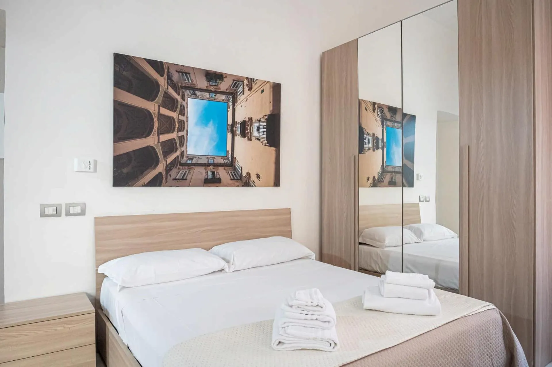 Bed in Appartamenti La Dimora di Parthenope Centro Storico