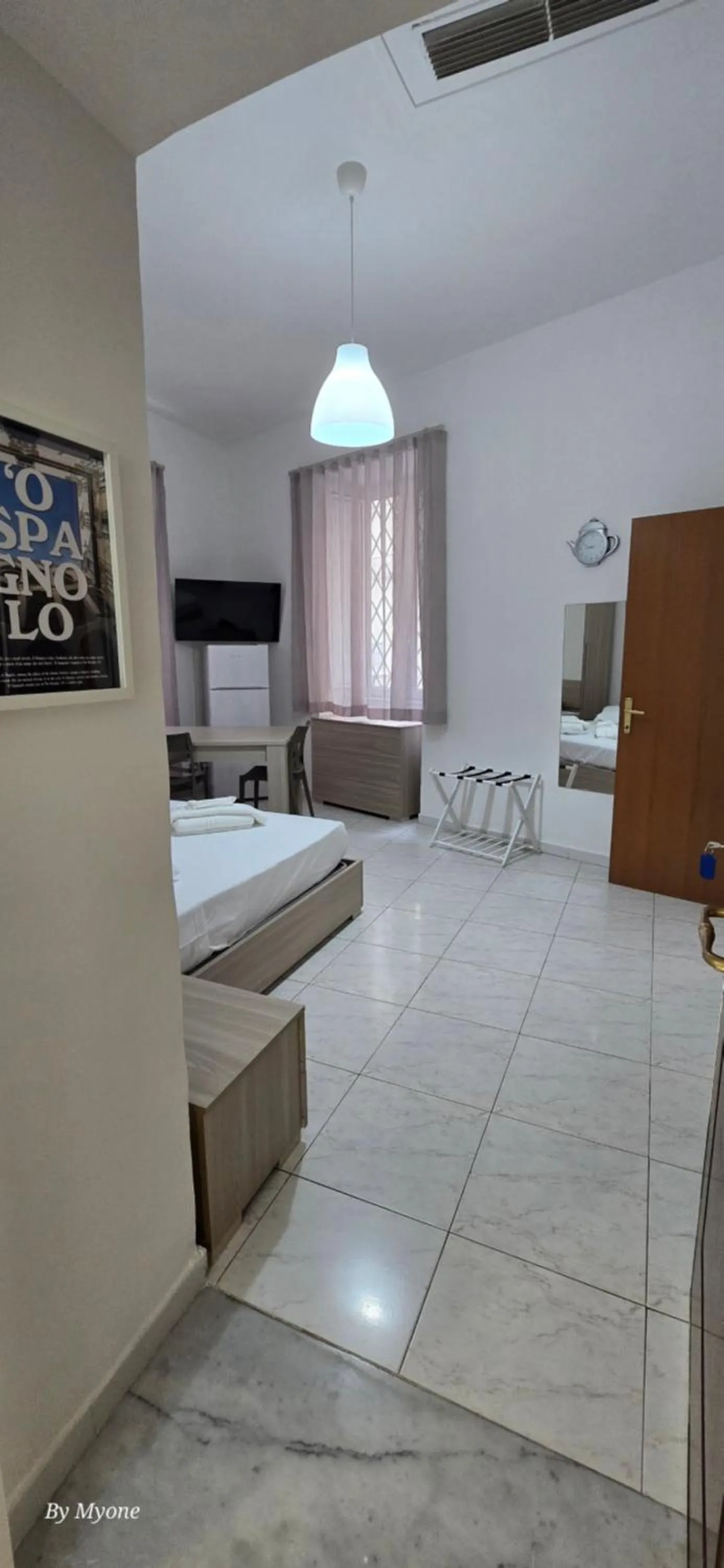 Bed in Appartamenti La Dimora di Parthenope Centro Storico