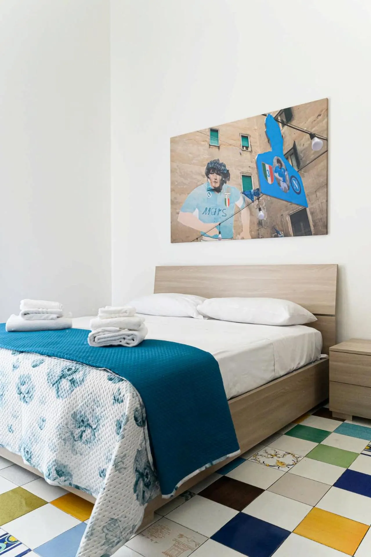 Bed in Appartamenti La Dimora di Parthenope Centro Storico