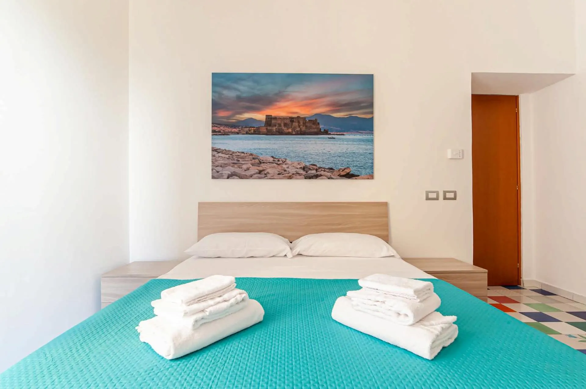 Bed in Appartamenti La Dimora di Parthenope Centro Storico