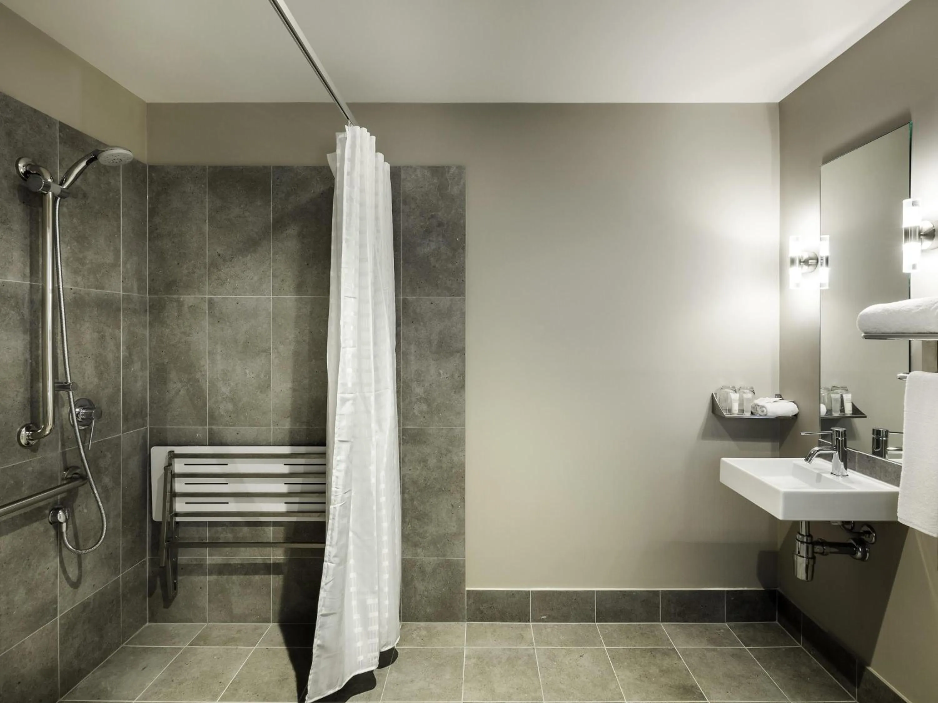 Bedroom in Ibis Mackay