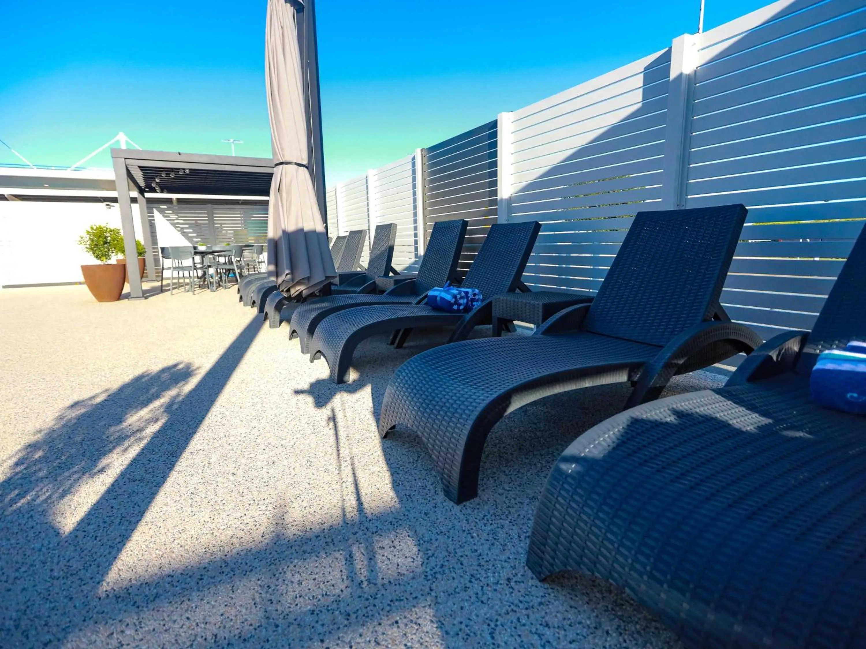 Pool view in Ibis Mackay