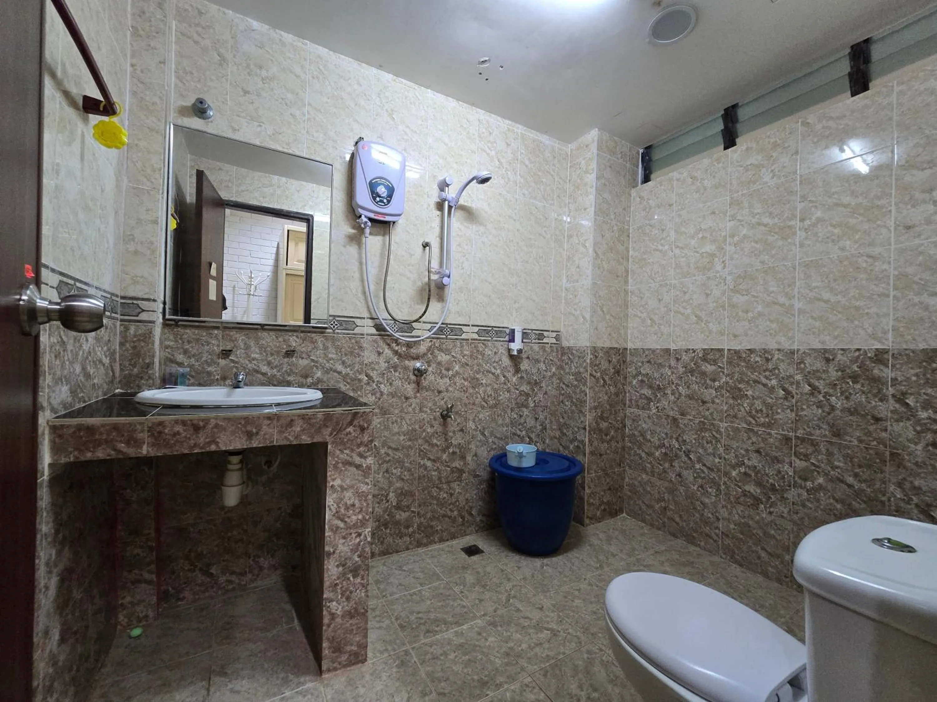 Bathroom in Hotel O Villa Impiana