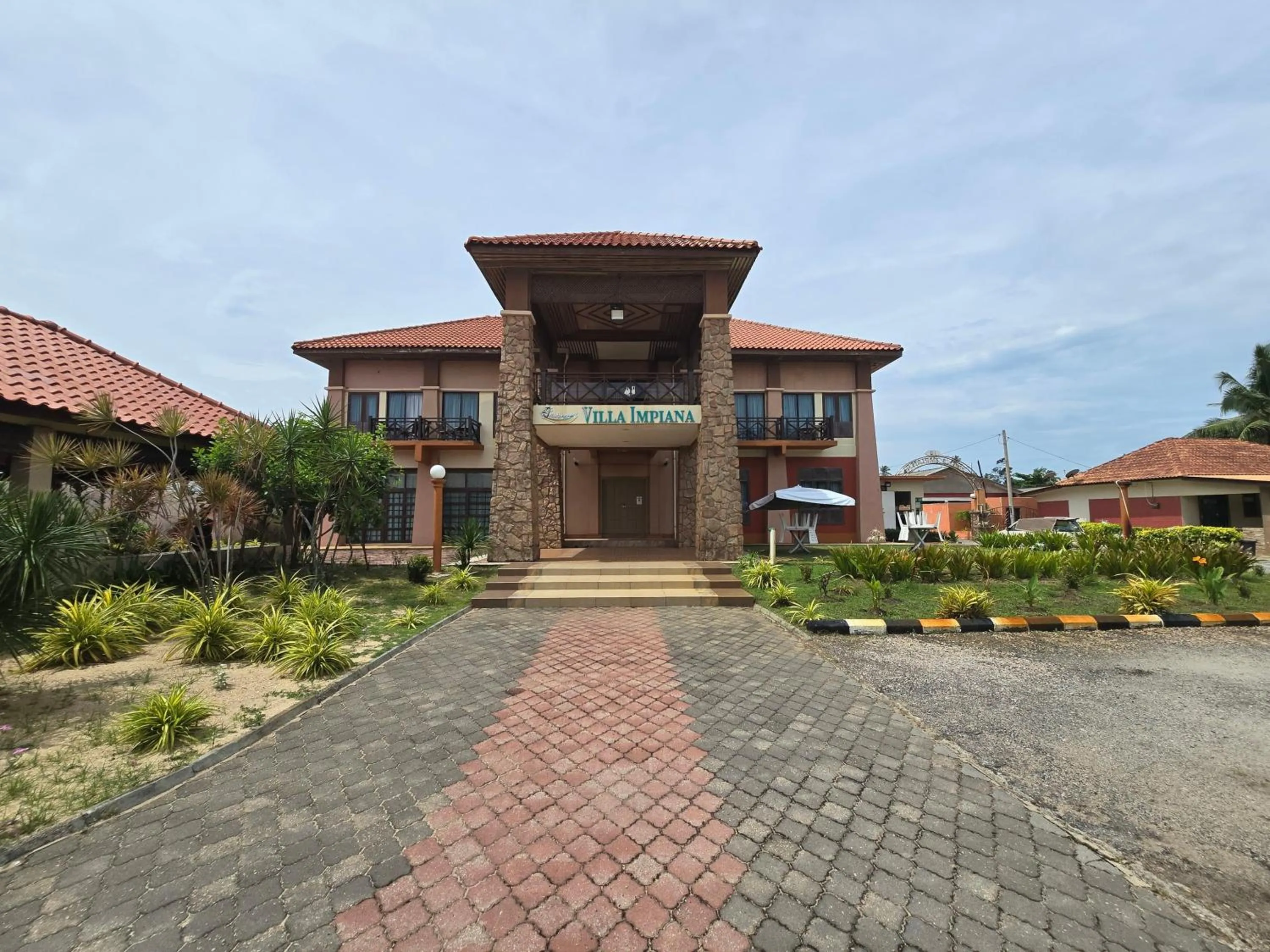 Facade/entrance in Hotel O Villa Impiana