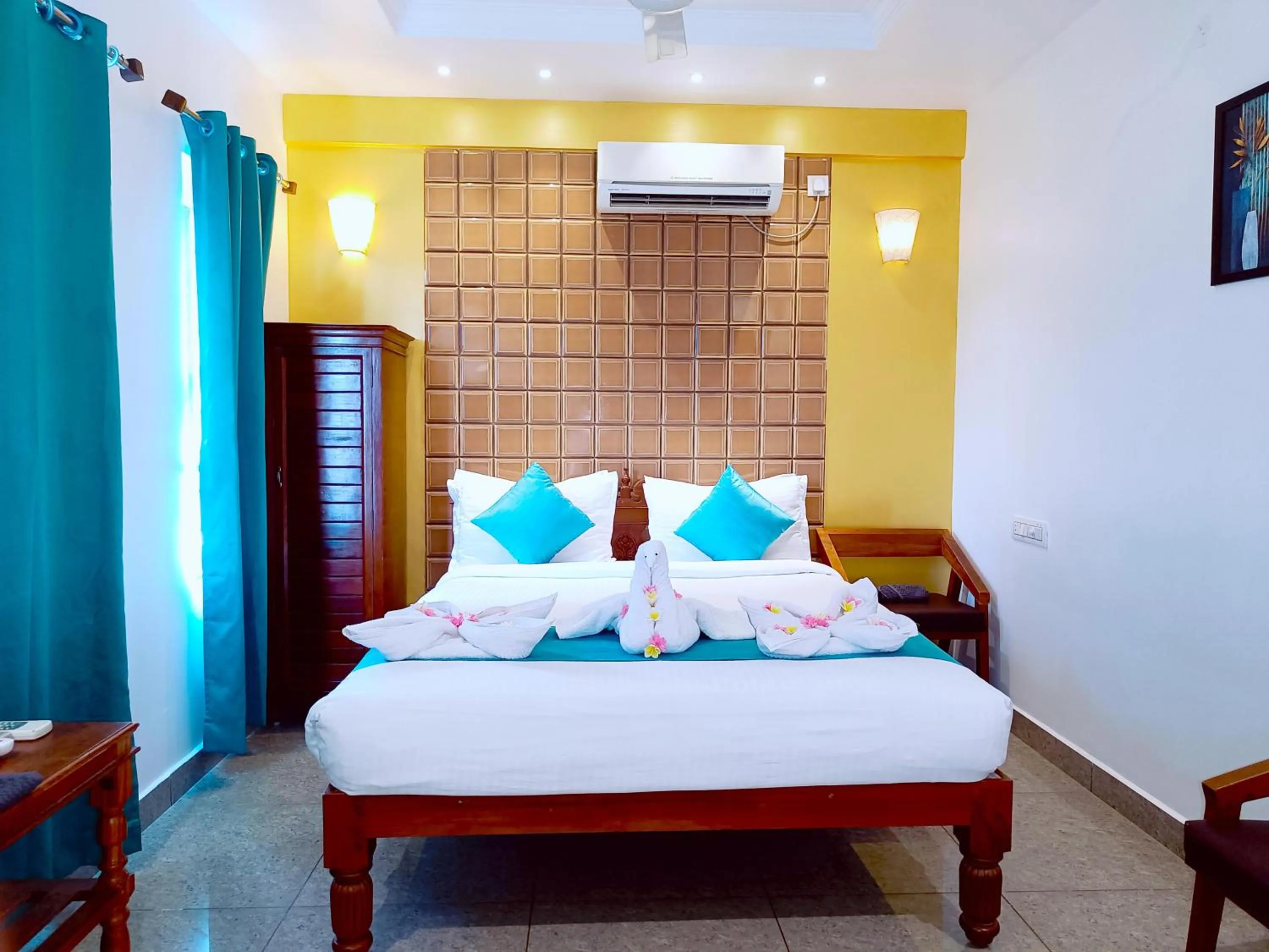 Bed in Le Holiday Inn