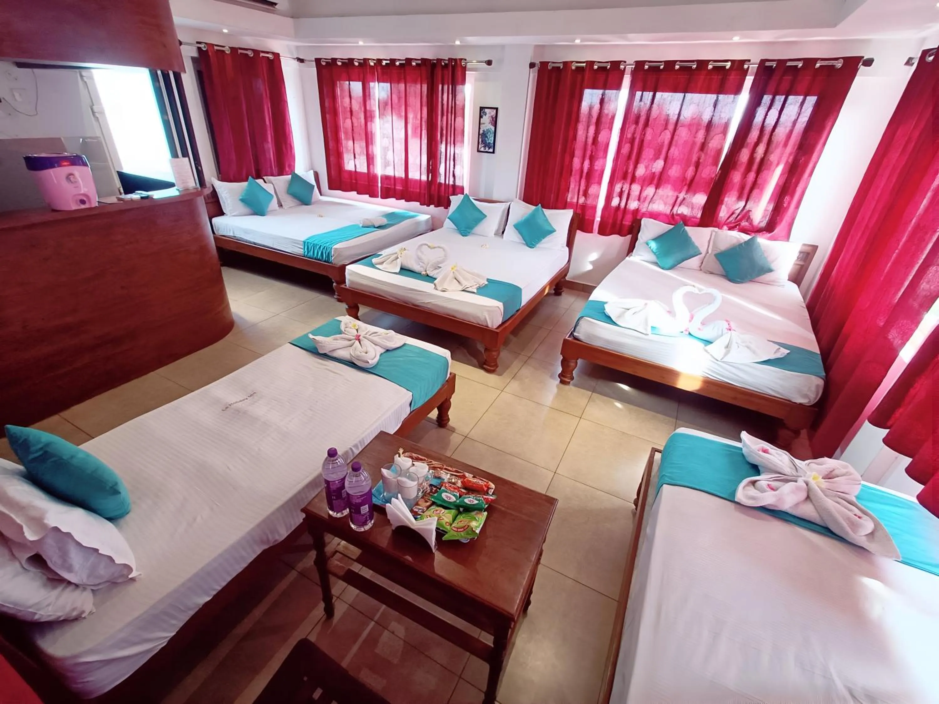 Bed in Le Holiday Inn