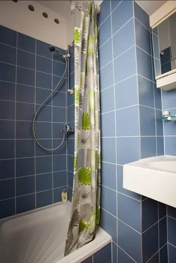 Shower in Apartment History