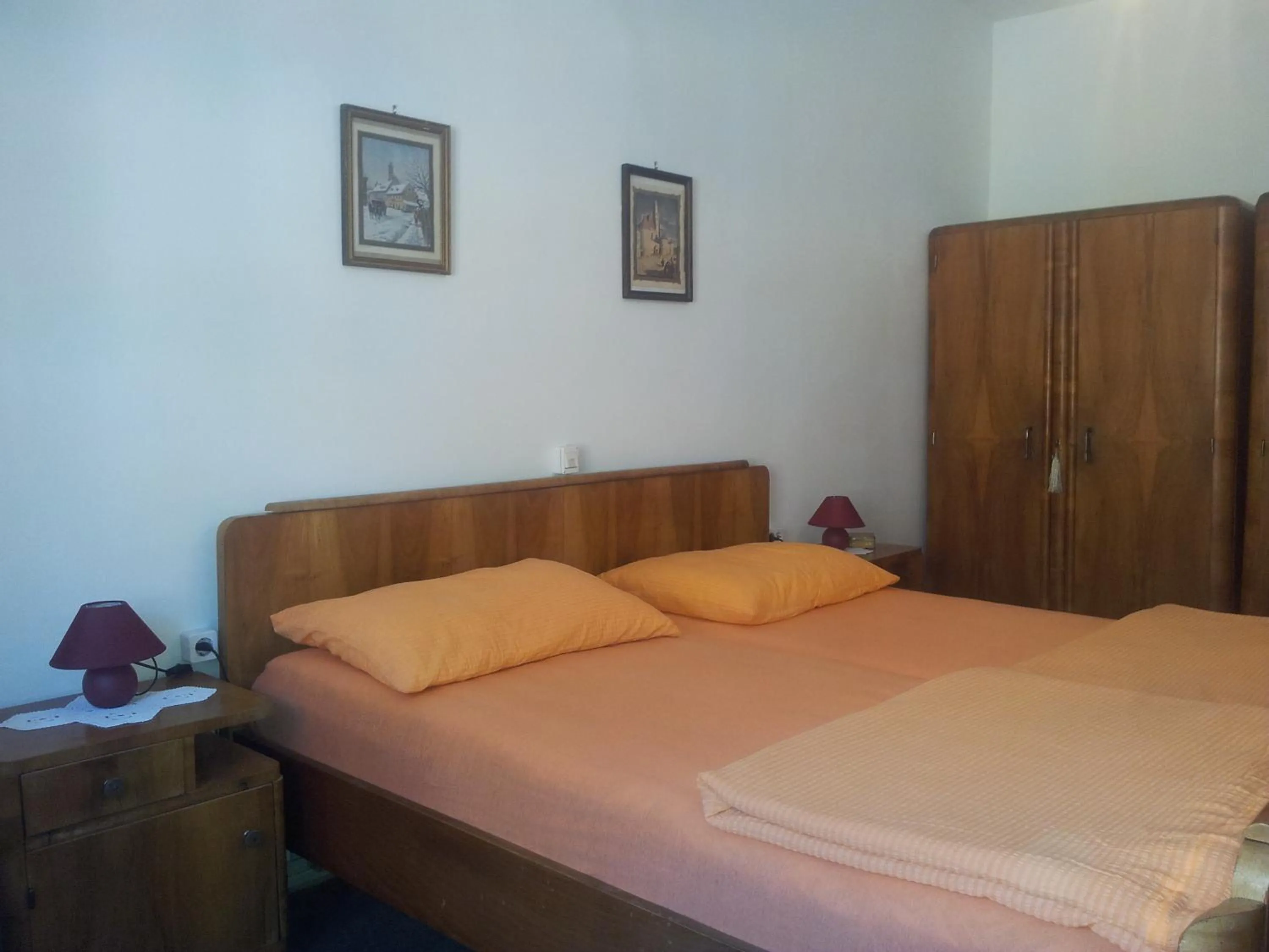 Bed in Apartment History