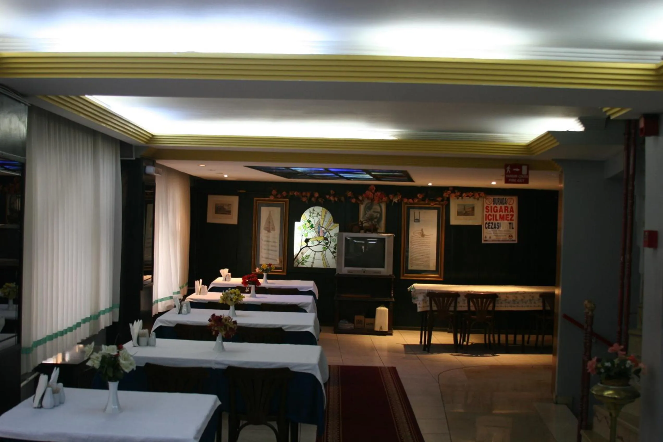 Restaurant/places to eat in Hotel Padova