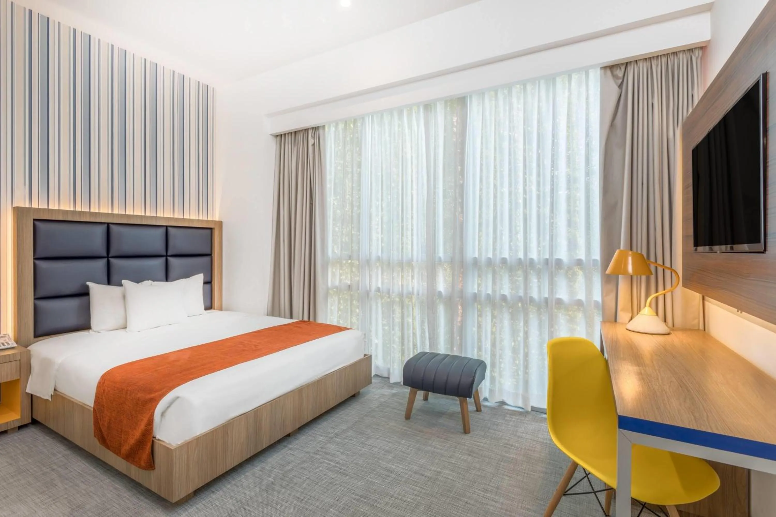 Photo of the whole room, Bed in TRYP by Wyndham Mexico City World Trade Center Area