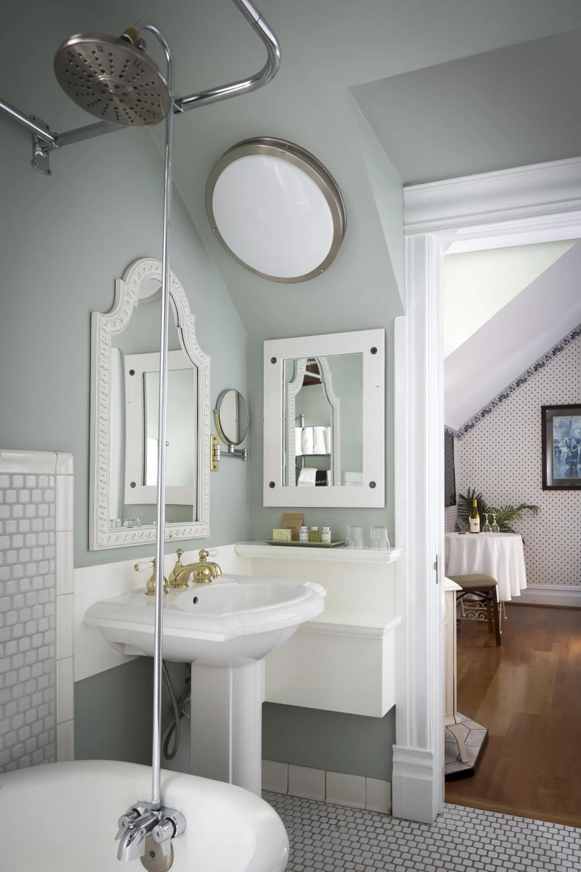 Bathroom in Cabernet House, an Old World Inn