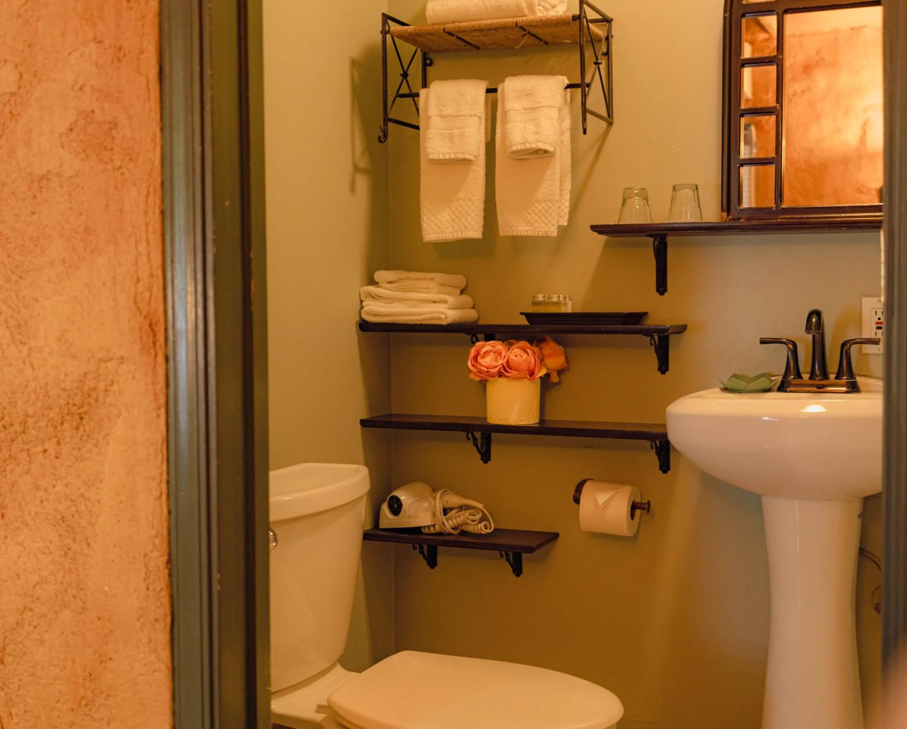 Cabernet House, an Old World Inn