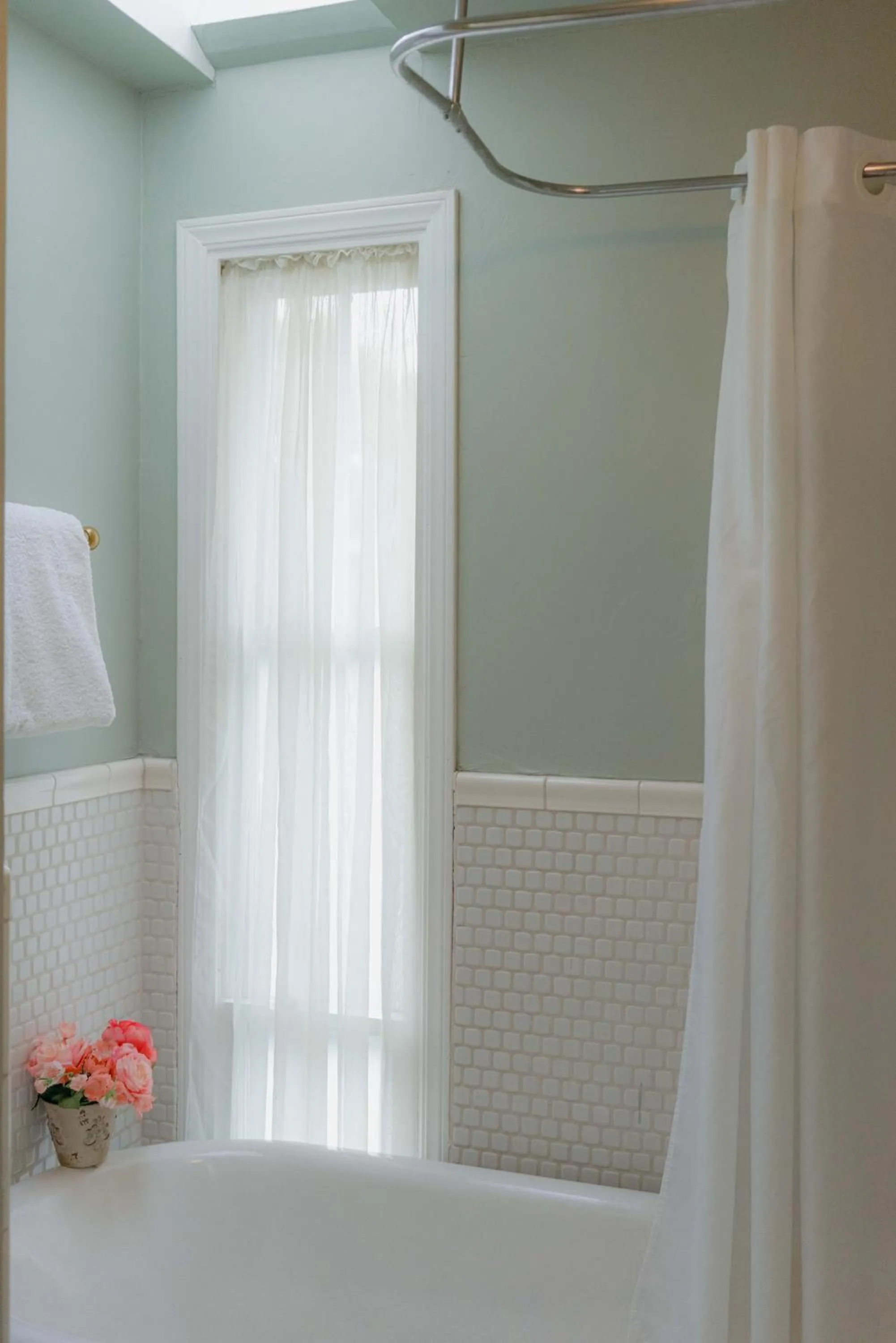 Cabernet House, an Old World Inn