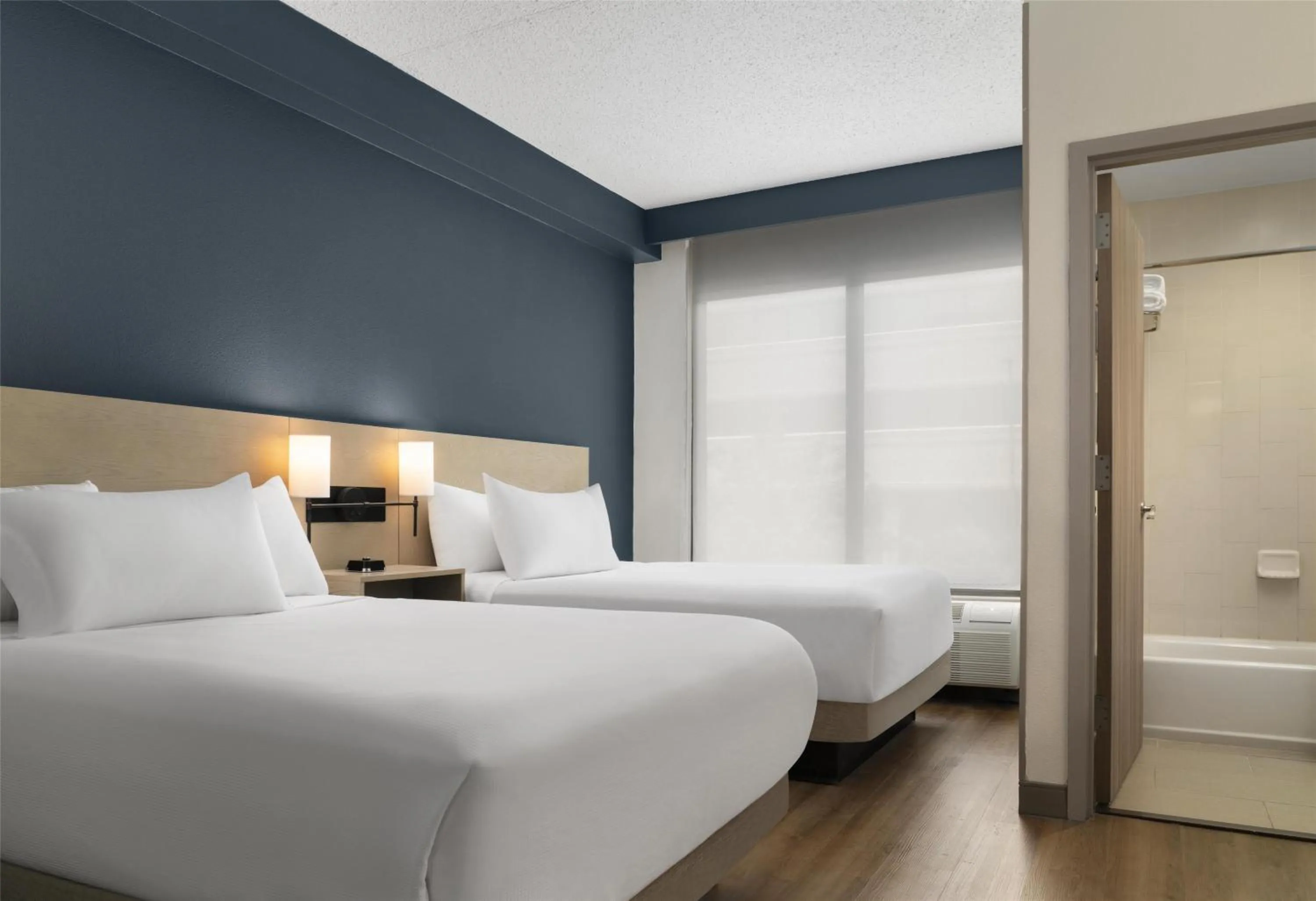 Bedroom, Bed in Hyatt Place Secaucus Meadowlands