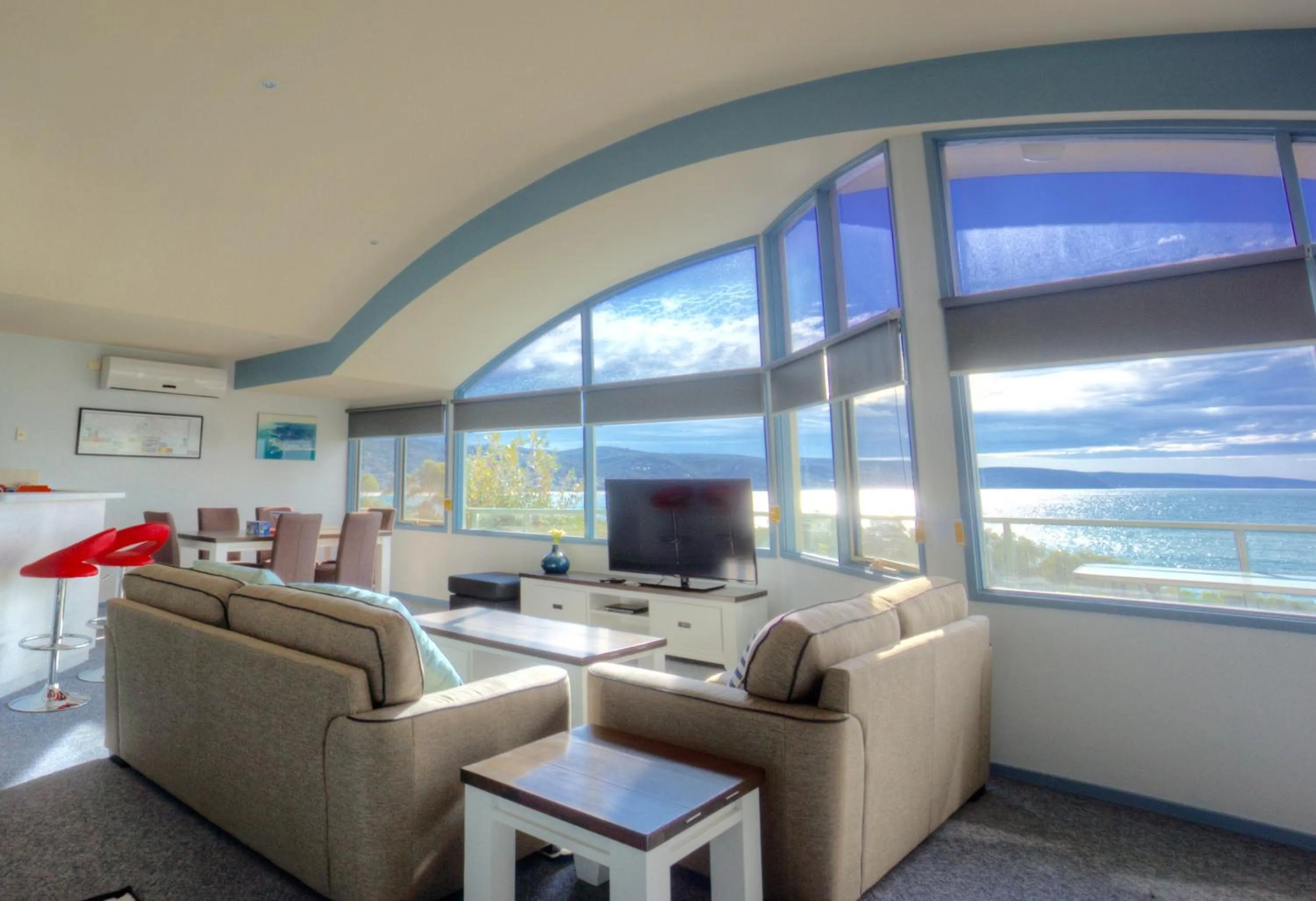 Sea view in Pierview Apartments