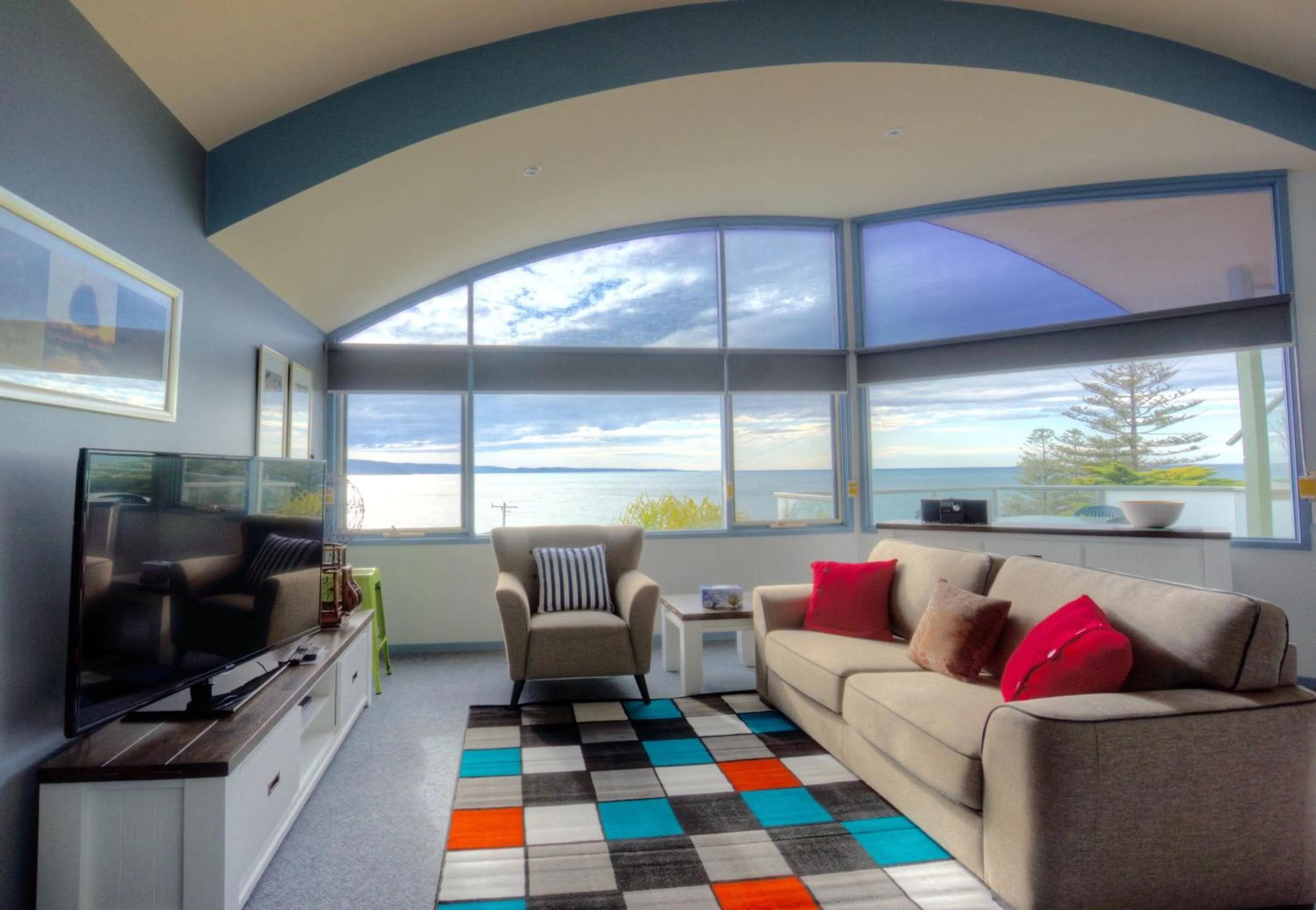 Sea view in Pierview Apartments