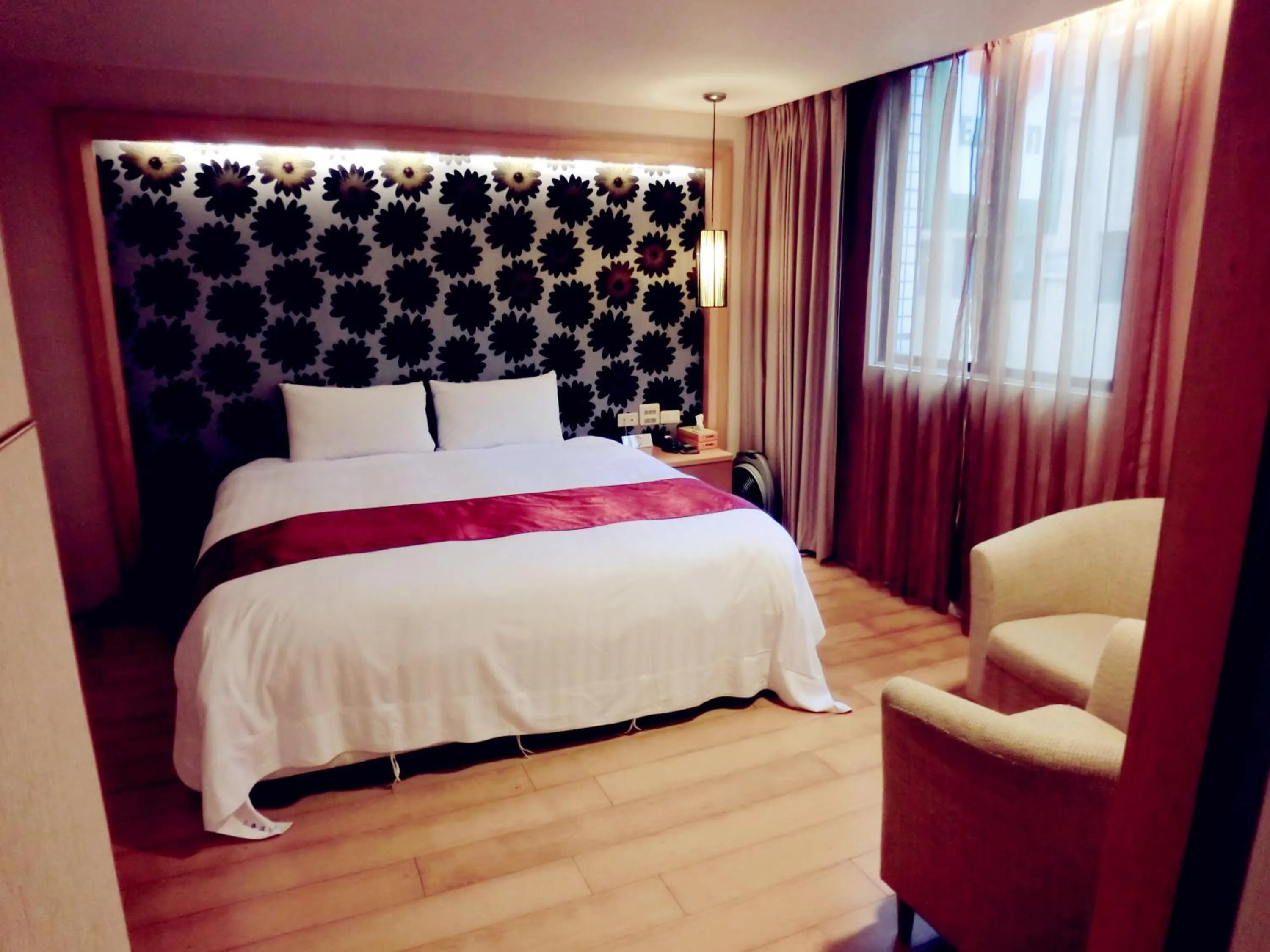 Photo of the whole room, Bed in Every Day Hot Spring Hotel