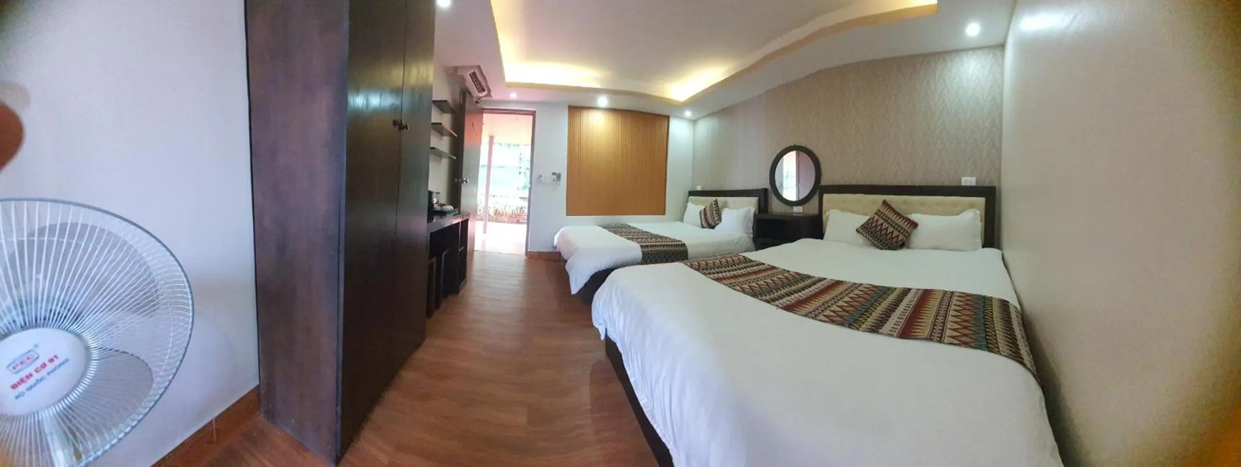 Bedroom, Bed in Phuong Nam Hotel