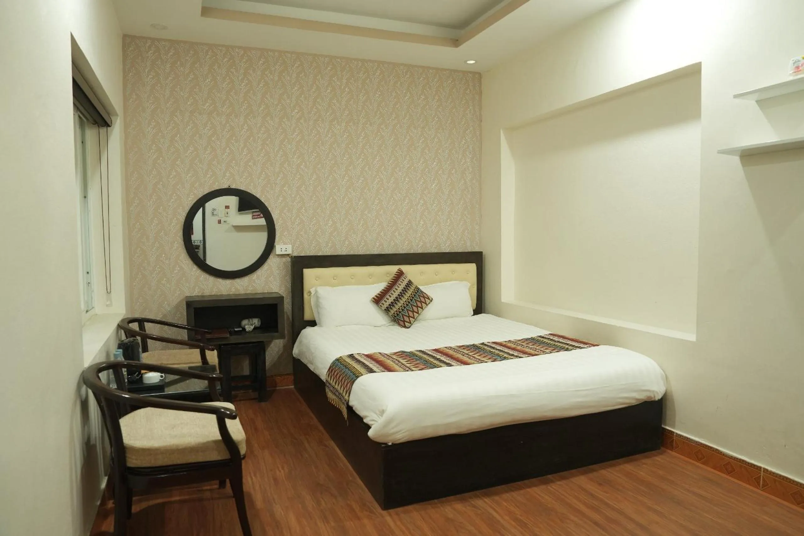 Bedroom, Bed in Phuong Nam Hotel