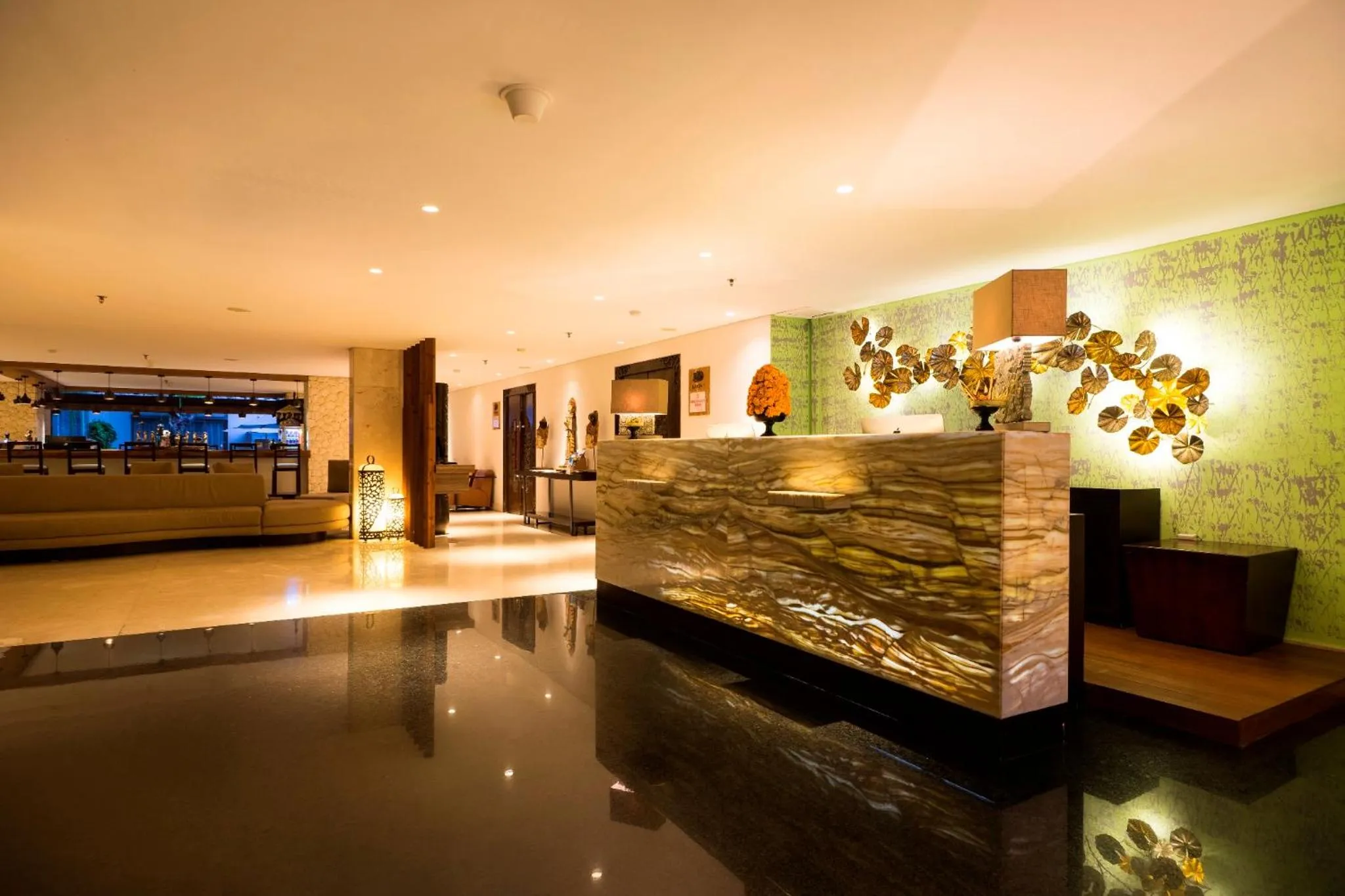 Lobby or reception in d'primahotel Petitenget Seminyak 2