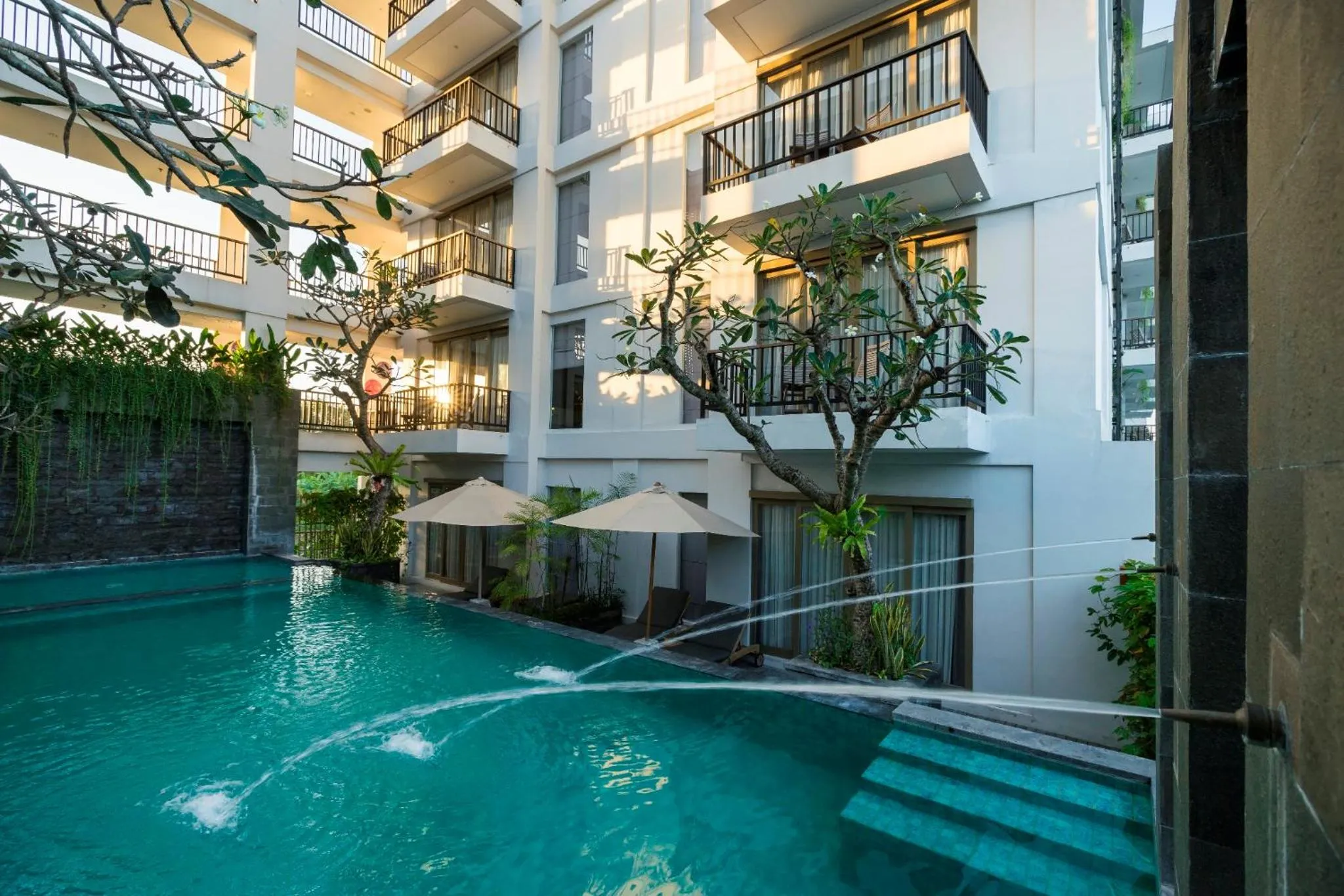 Property building in d'primahotel Petitenget Seminyak 2