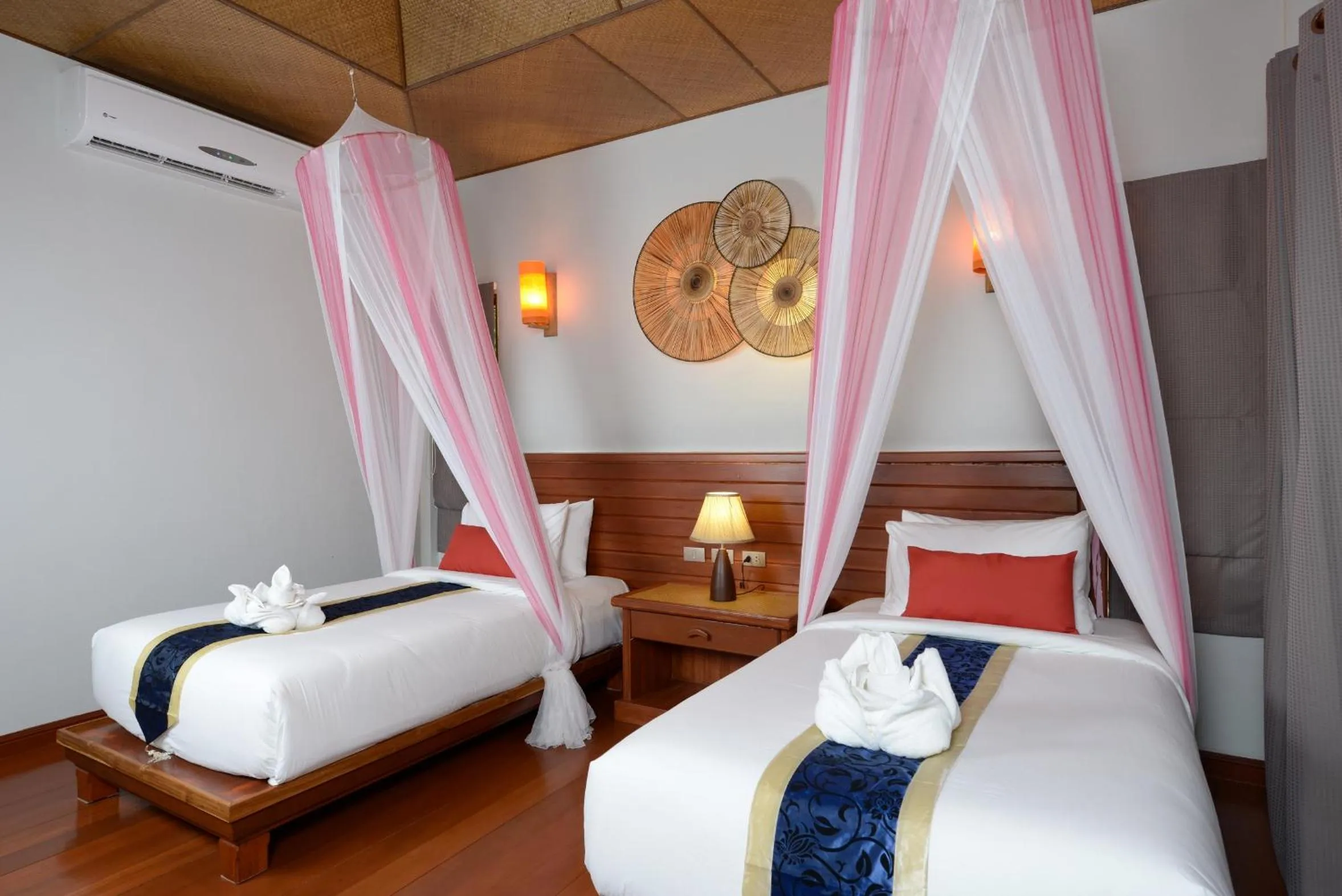 Bedroom, Bed in PingChan Koh Phangan Beachfront Resort